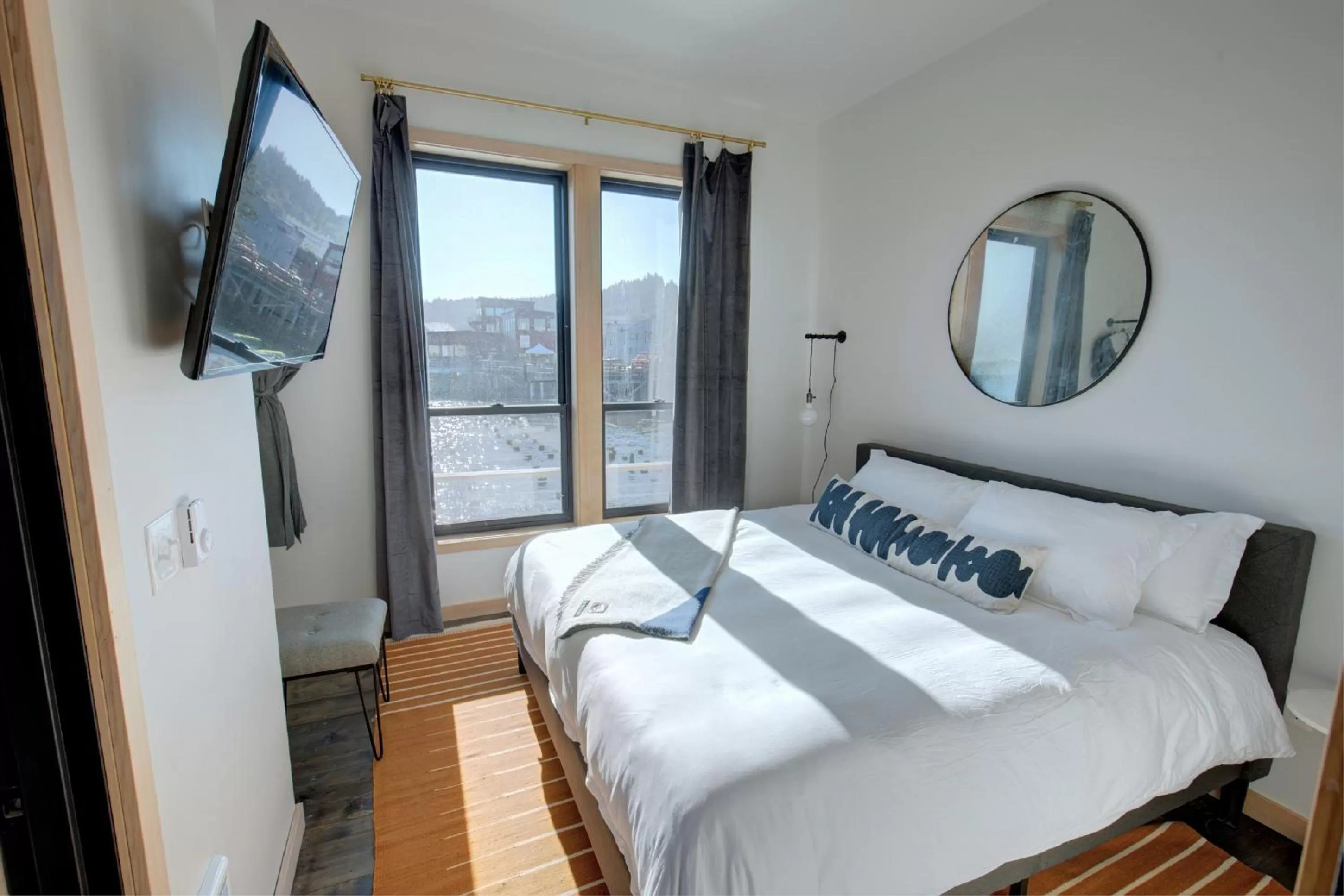 One-Bedroom Suite in Bowline Hotel