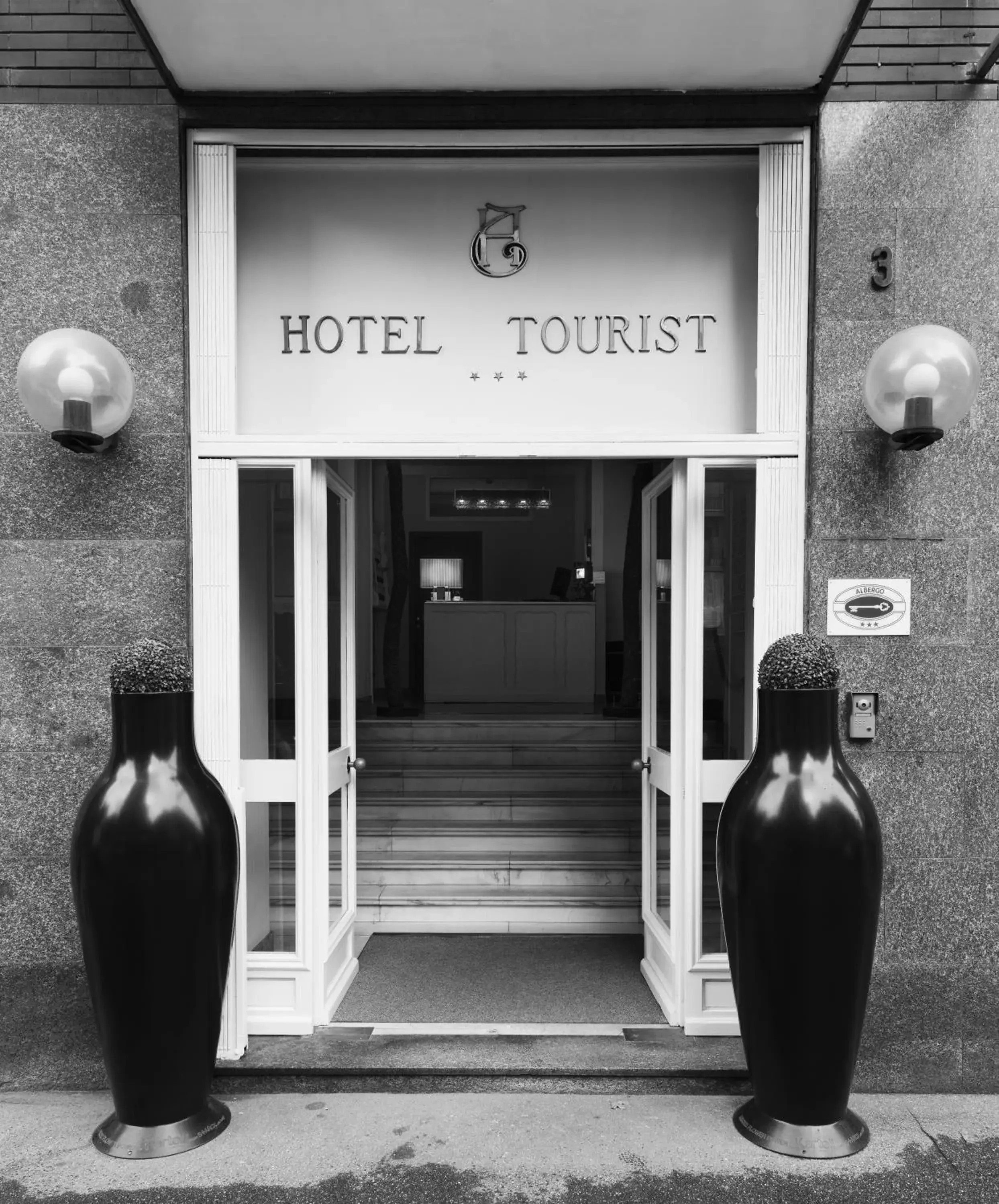 Hotel Tourist Hotel Tourist