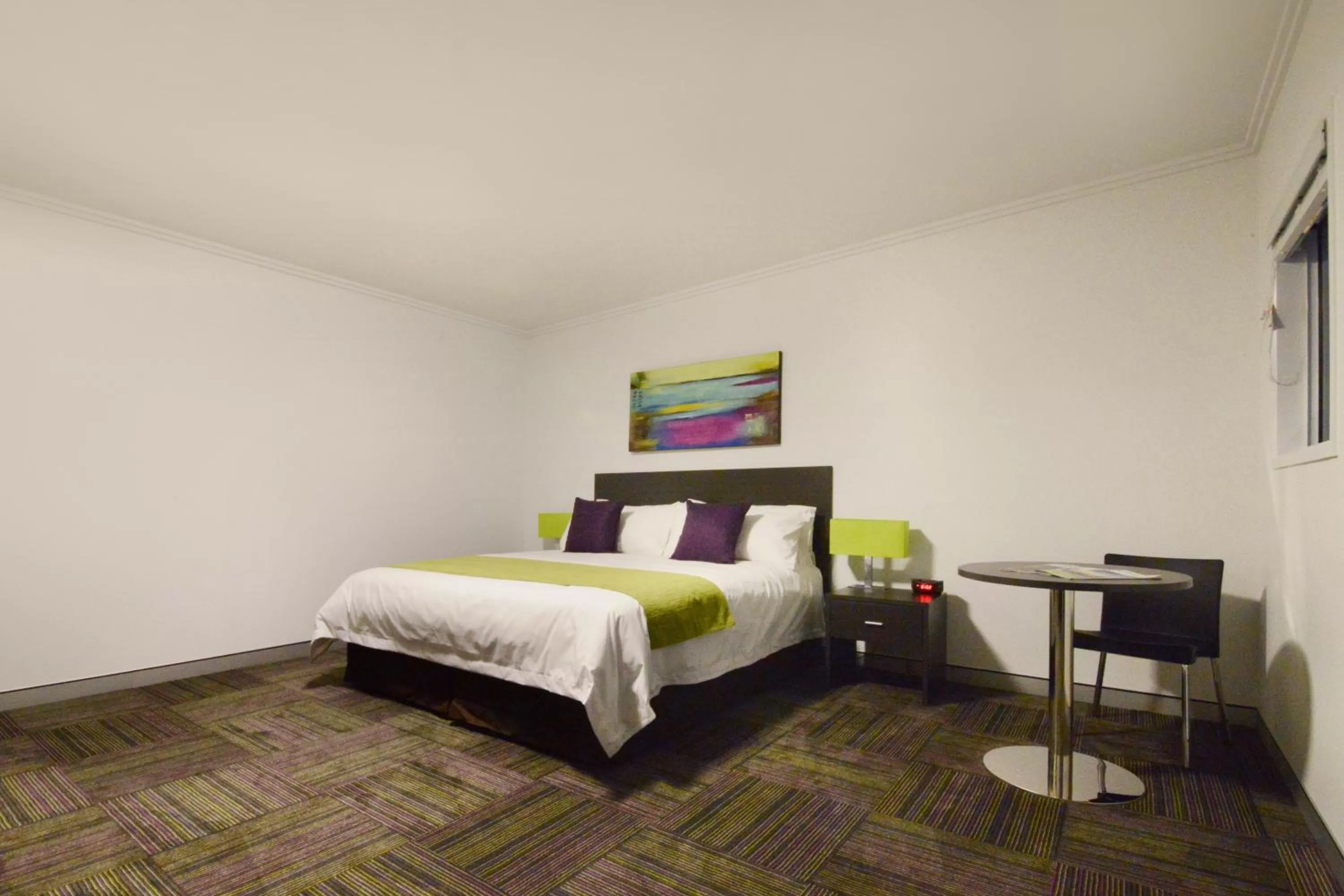 Deluxe King Room in Mackay Oceanside Central Hotel Official