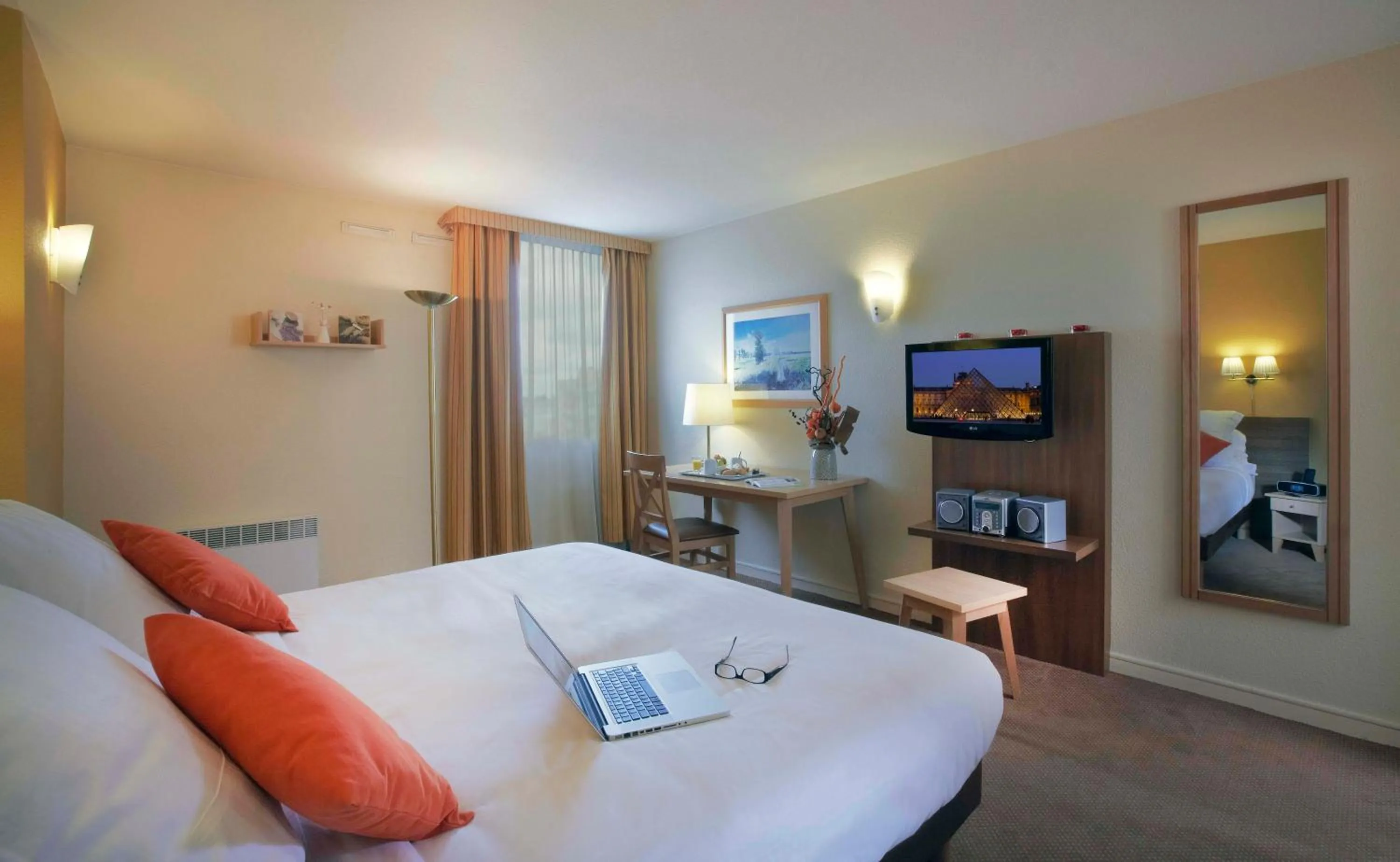 Double or Twin Studio in Citadines Wilson Toulouse