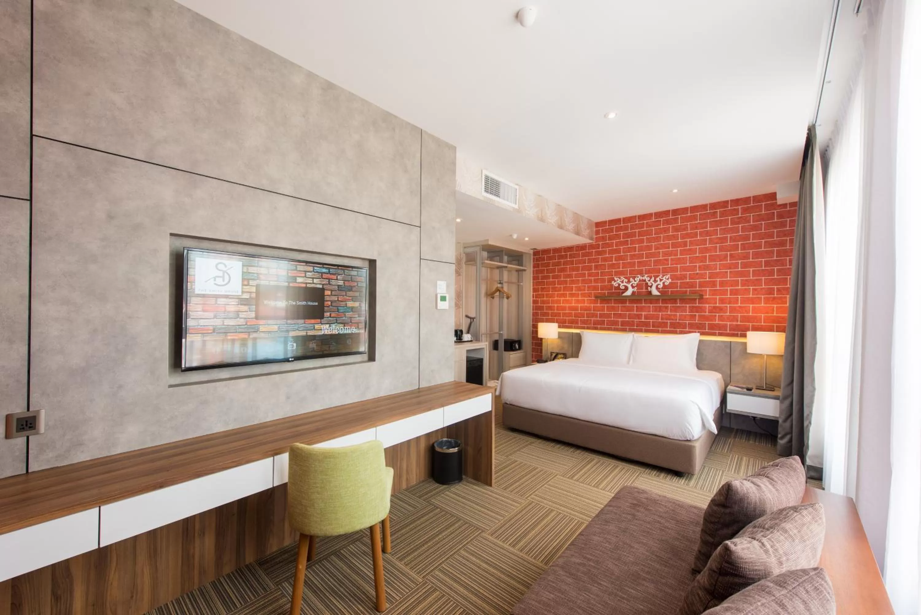 Junior Smith Suite in The Smith House