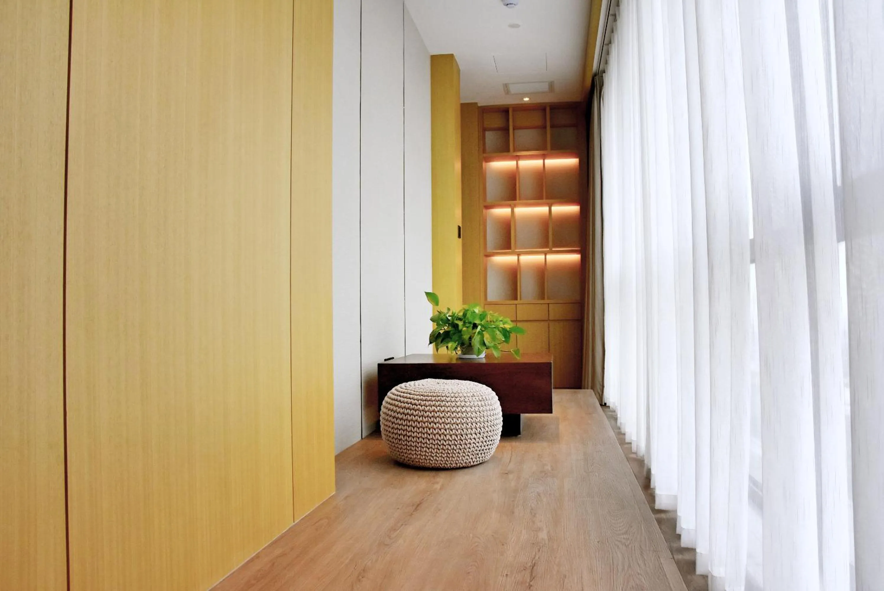 Deluxe King Room in Wyndham Shanghai Pudong