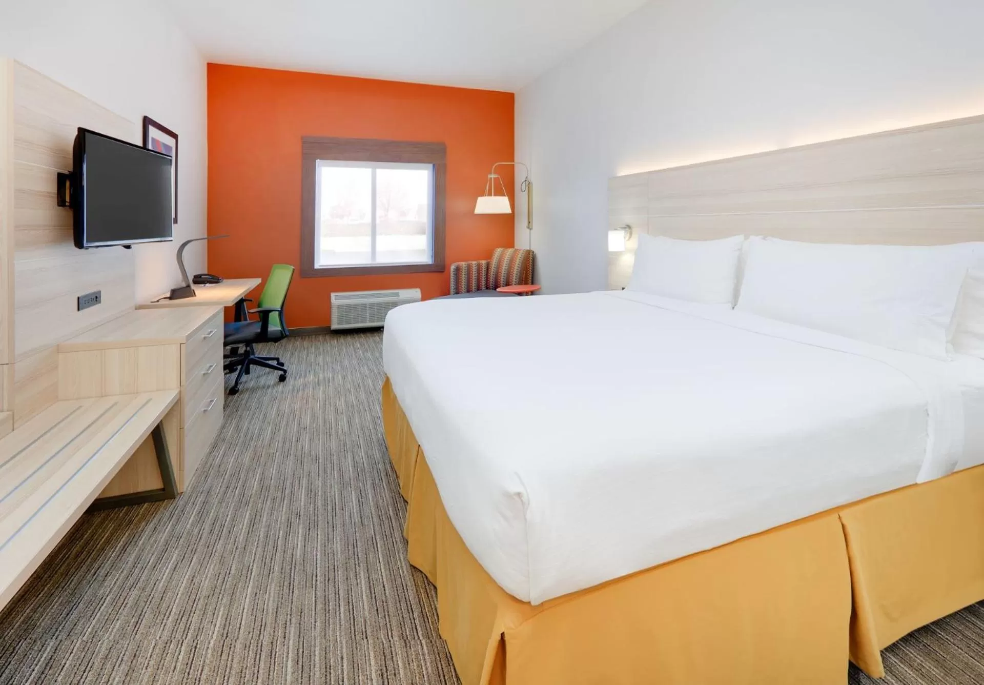 Standard King Room - Hearing Access in Holiday Inn Express Hotel & Suites Burleson - Fort Worth, an IHG Hotel