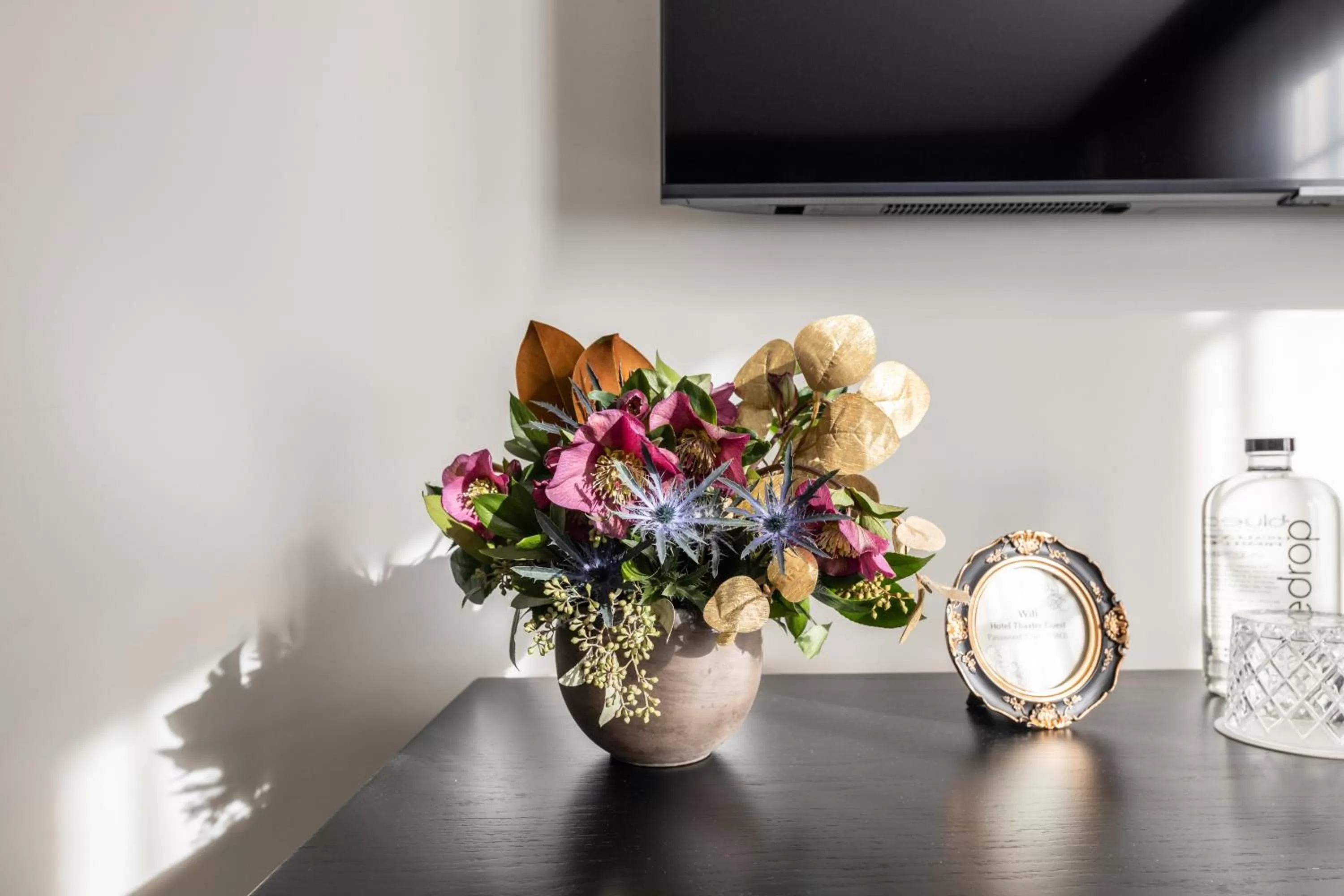 Standard Queen Room in Hotel Thaxter