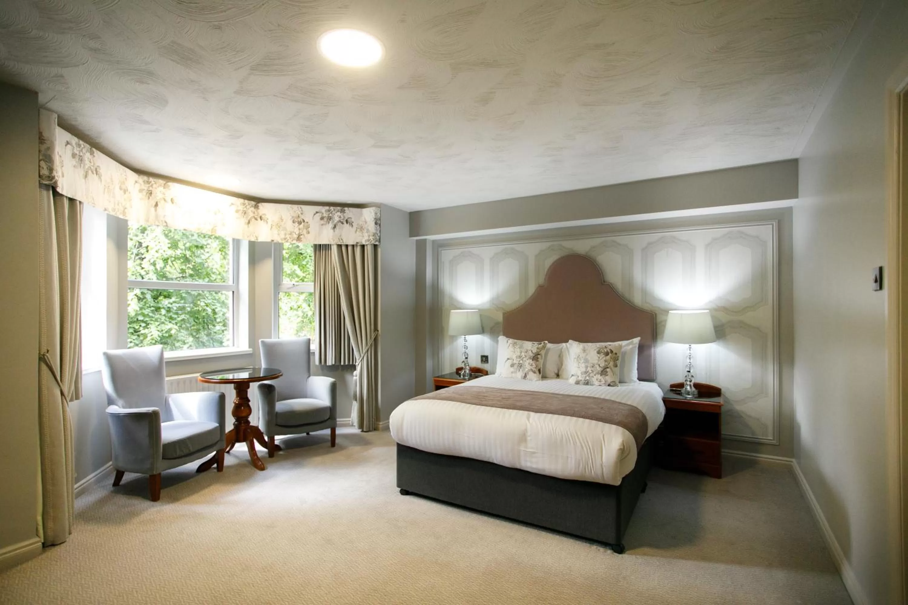 Deluxe Family Room in The Malone Hotel