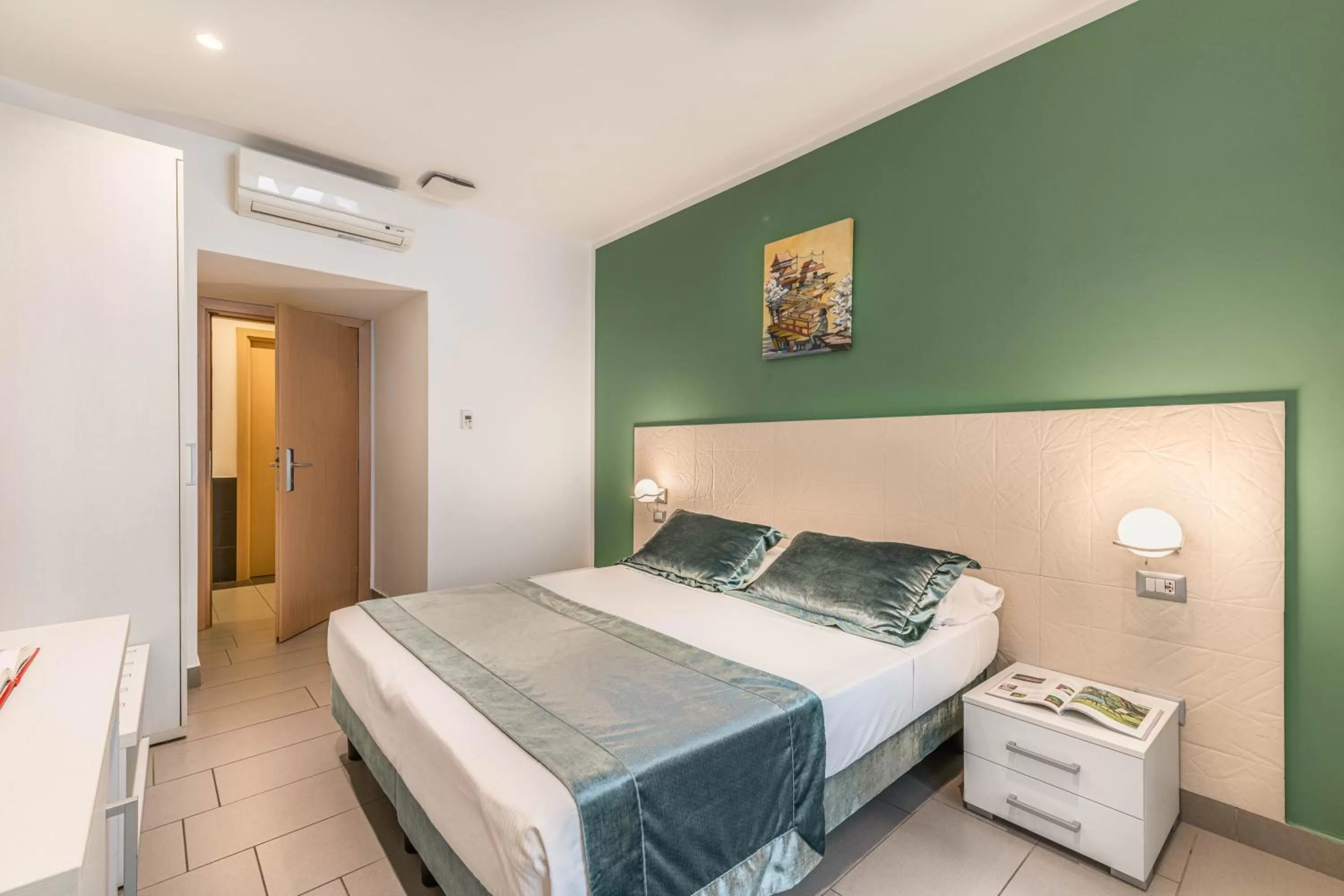 Superior Double or Twin Room in Trevi Palace Hotel