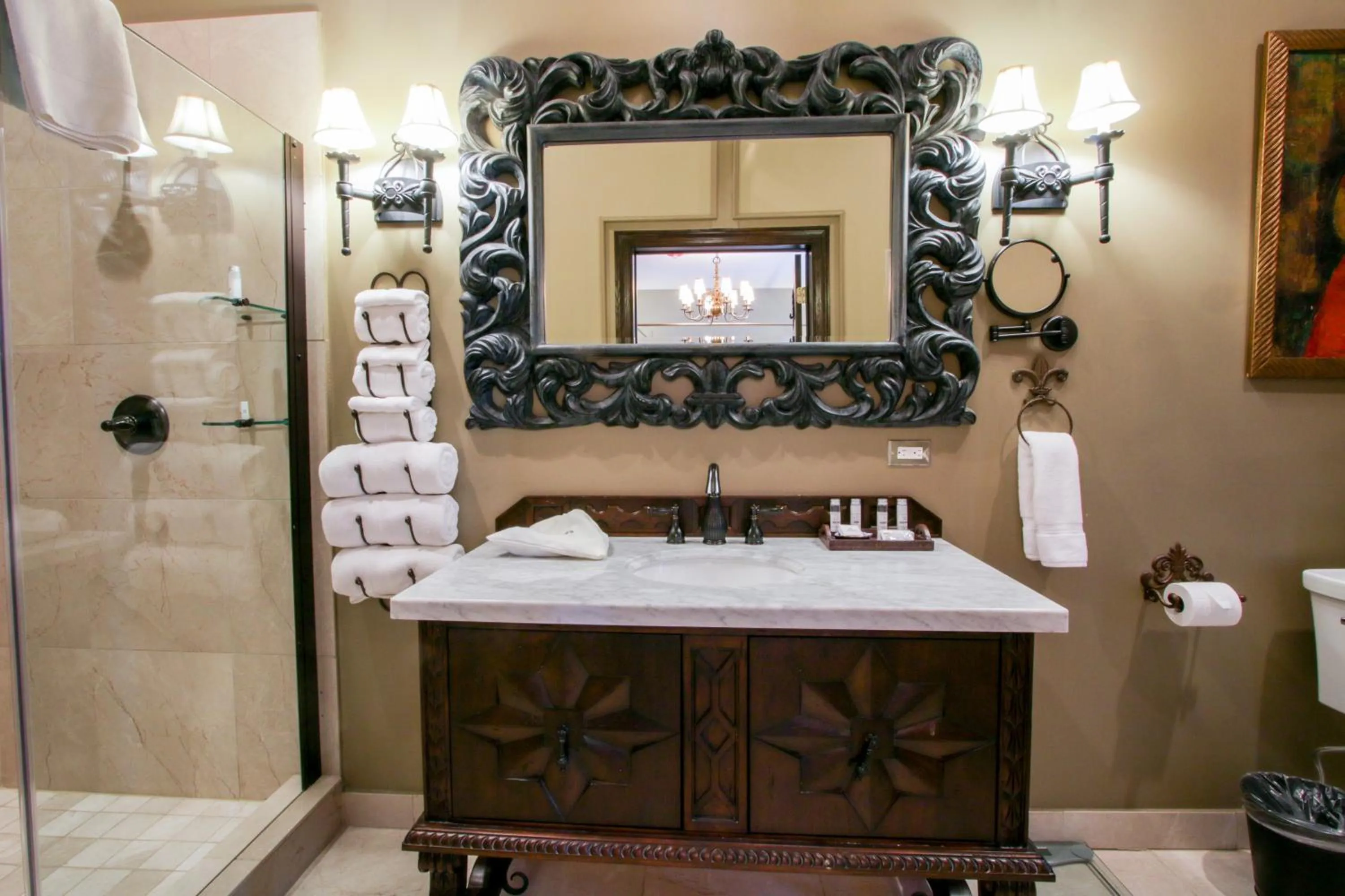 Luxury King Suite - single occupancy in The Detroit Club