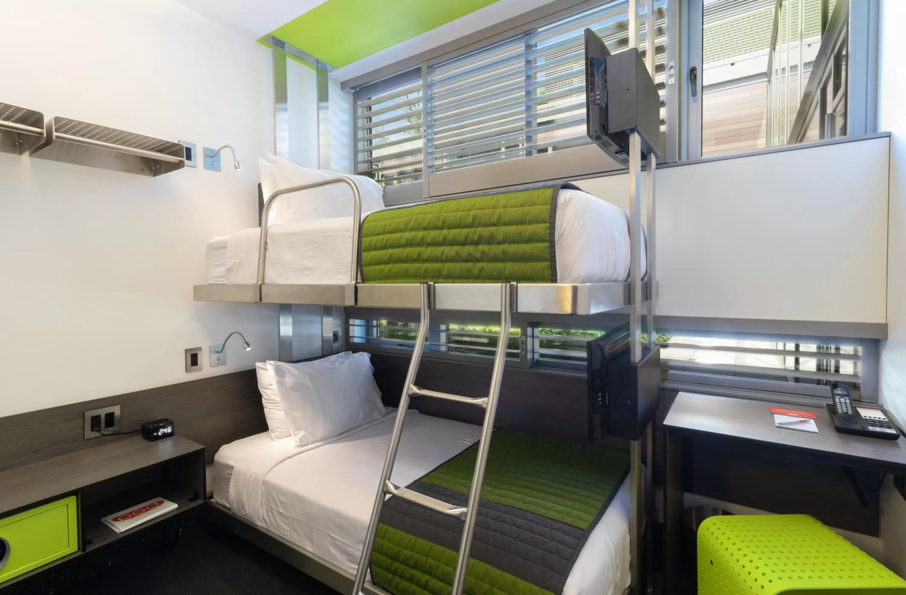 Bunk Pod in Pod Brooklyn