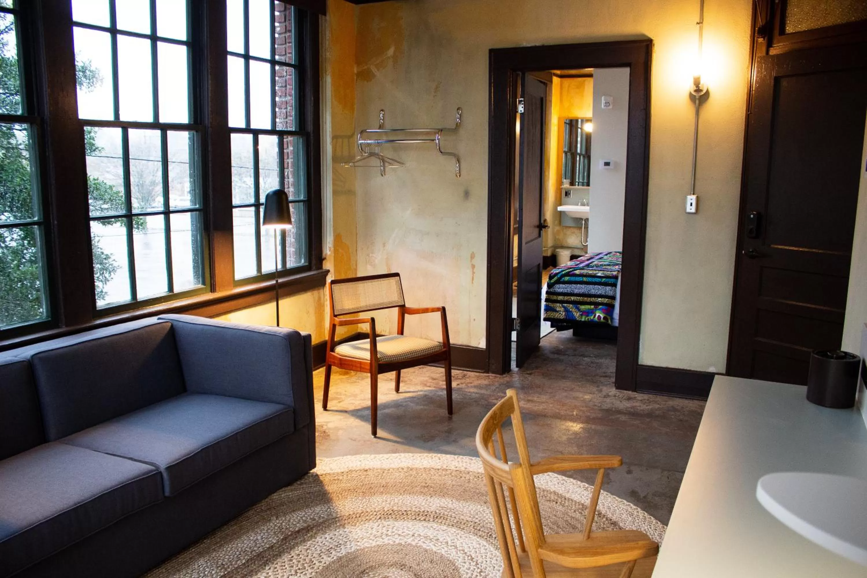 Queen Suite in Travelers Hotel