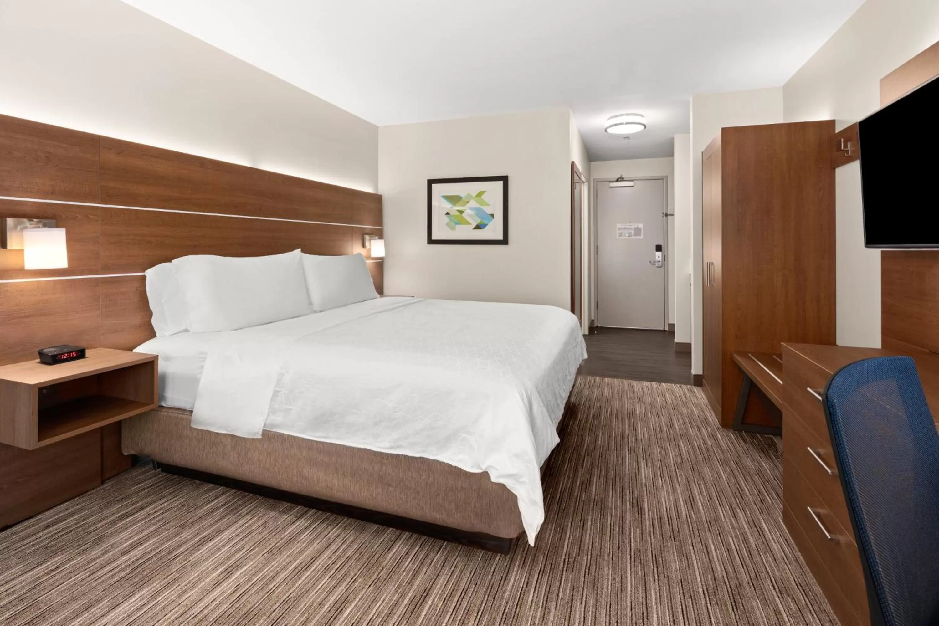 Standard King Room in Holiday Inn Express and Suites Sumner by IHG