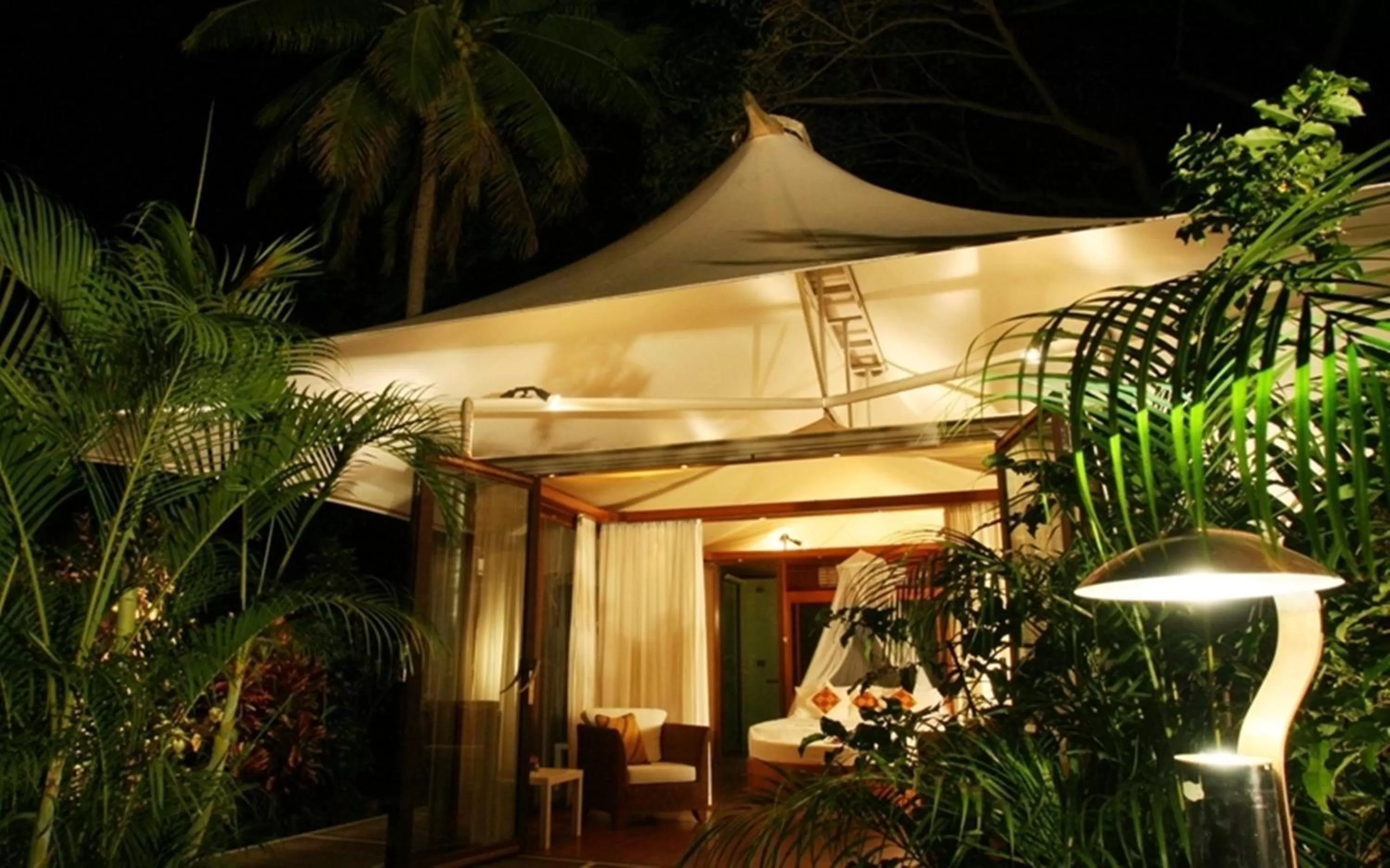 Bungalow with Garden View - single occupancy in The Fiji Orchid