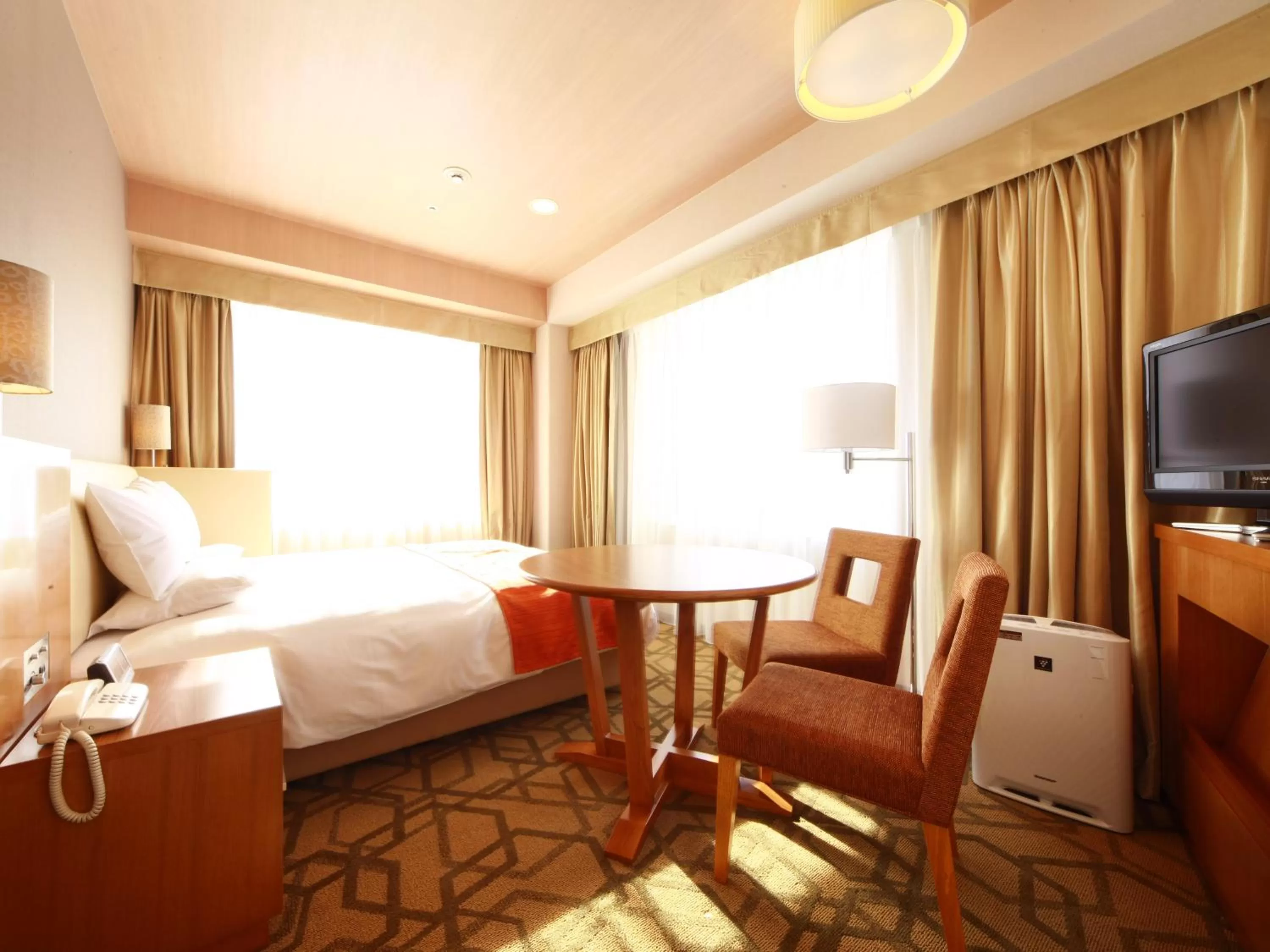 Deluxe Corner Double Room - Main Tower - Smoking in Hotel Metropolitan Yamagata