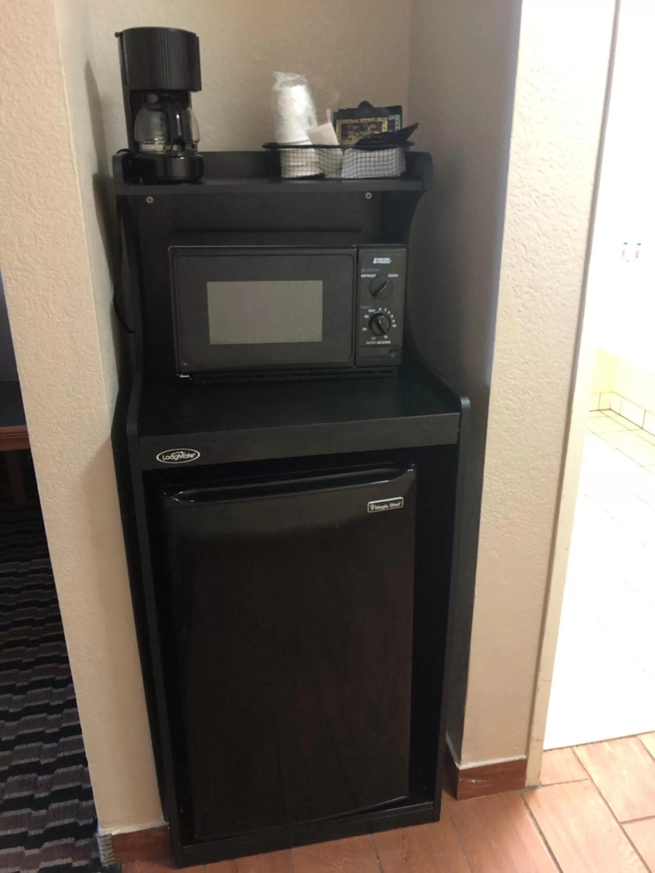 King Room - Non-Smoking in Baymont by Wyndham Fort Wayne