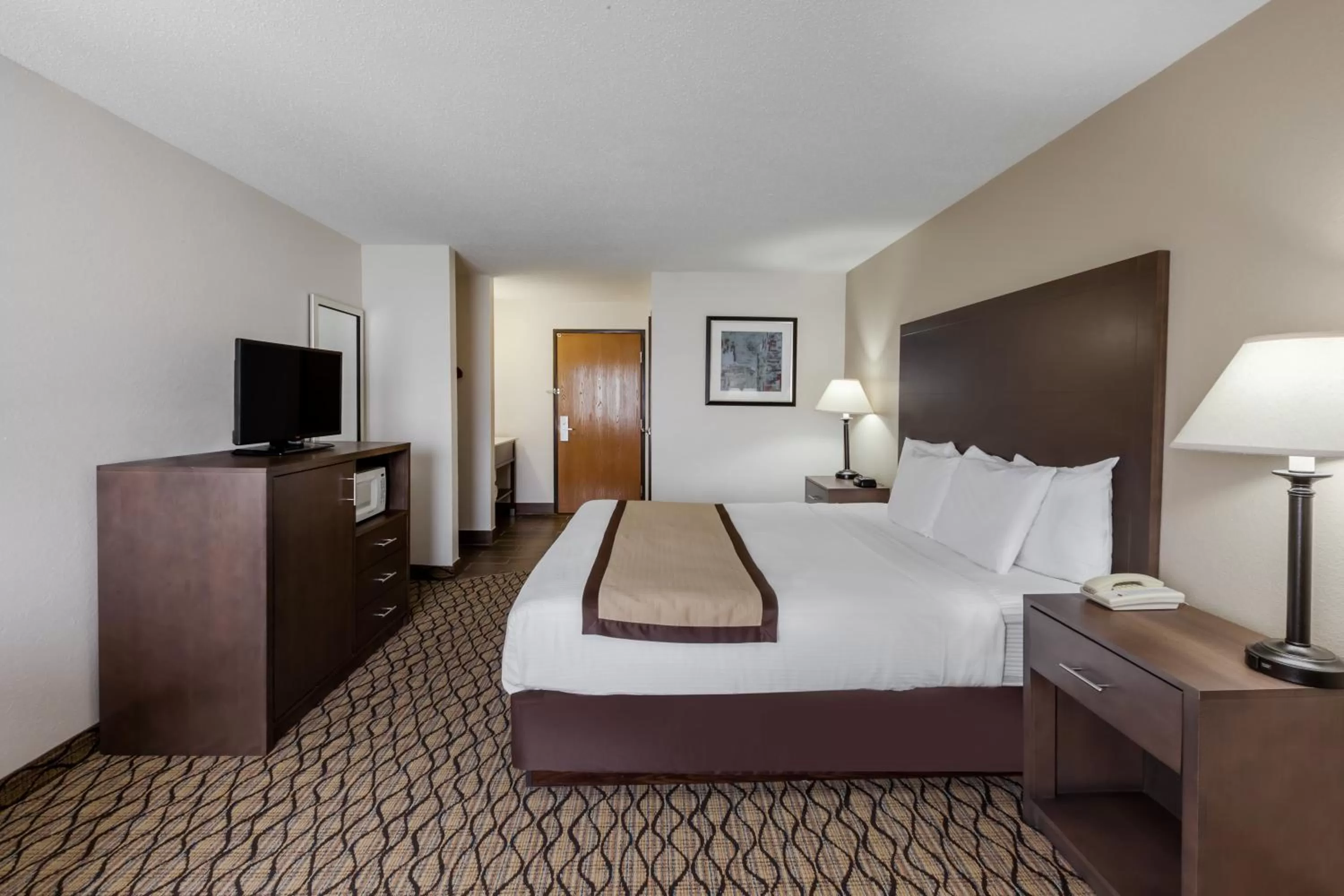 King Studio Suite - Non-Smoking in Baymont by Wyndham Auburn