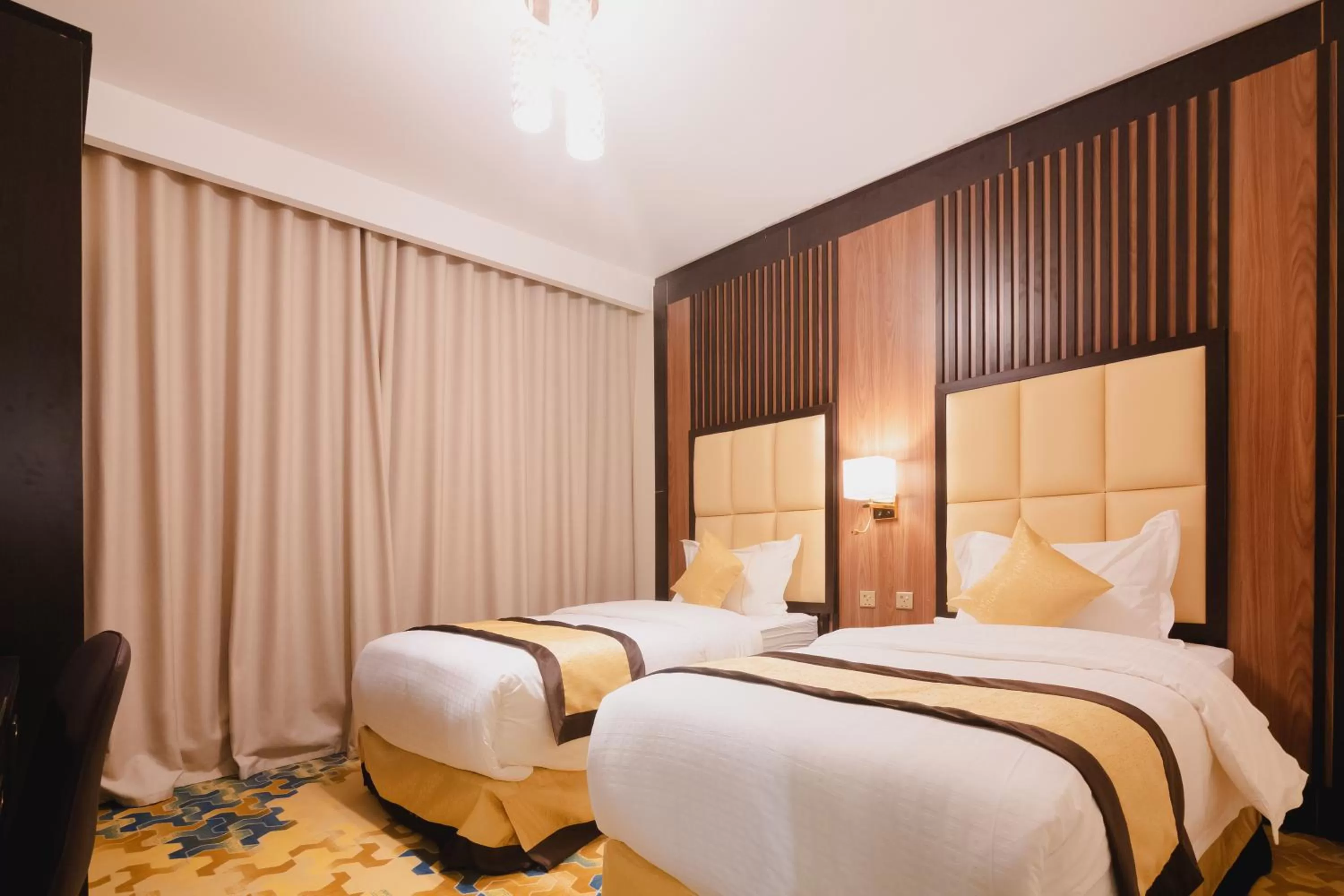 Superior Twin Room in Golden Ship Hotel