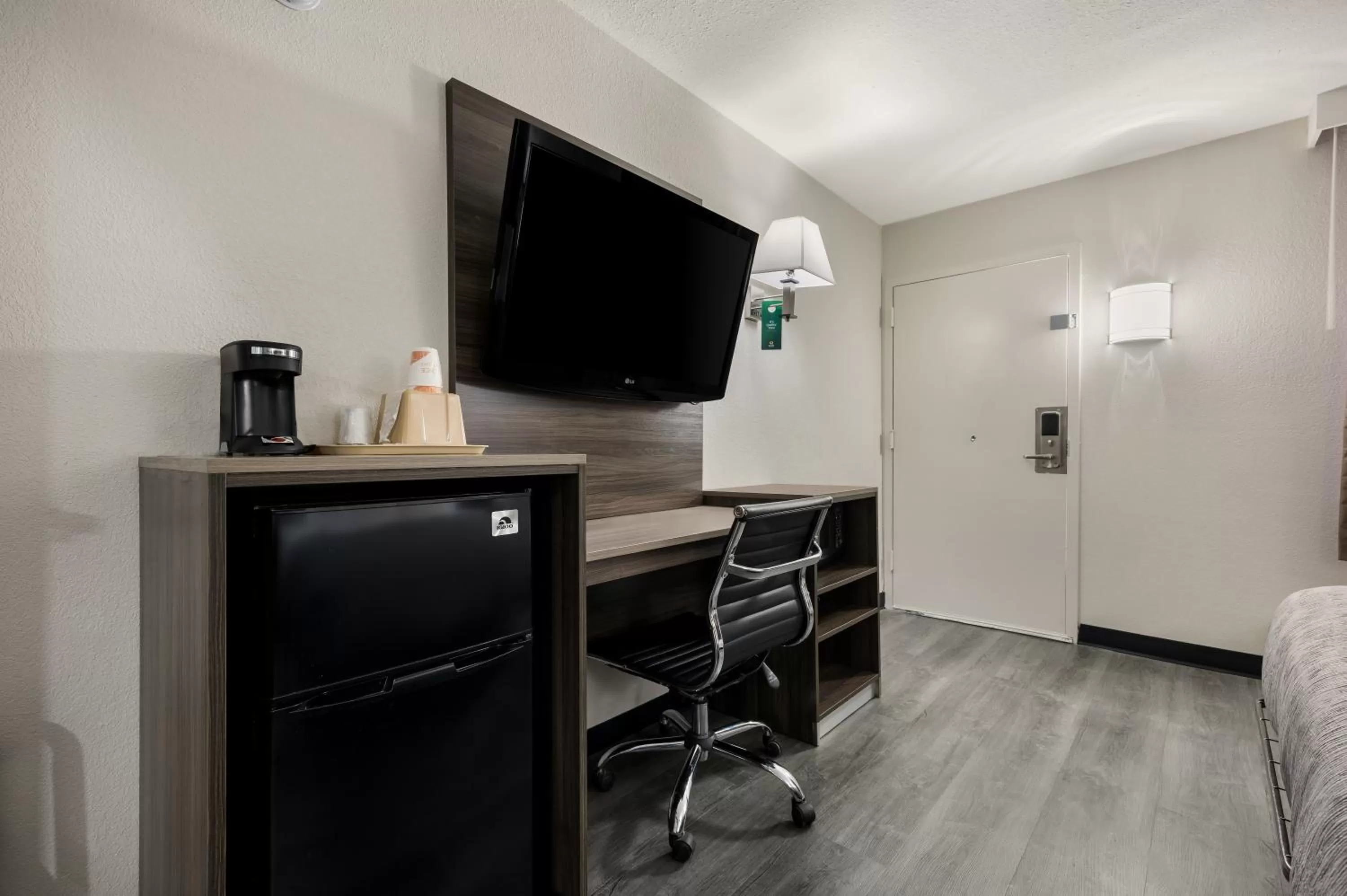 King Room - Accessible/Non-Smoking in Quality Inn Gadsden - Attalla