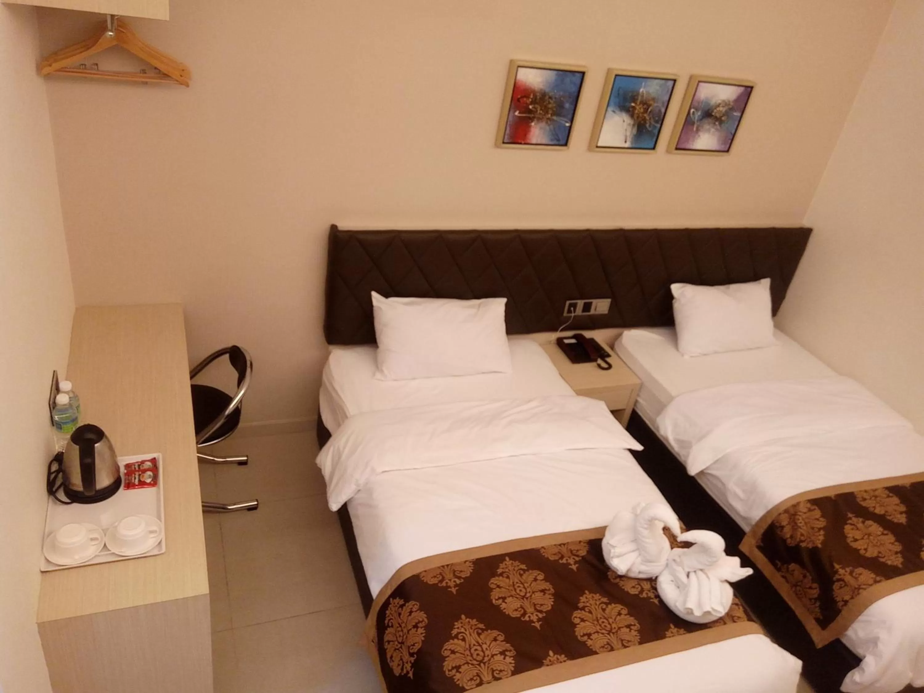 Large Double or Twin Room in Golden Leaves Hotel
