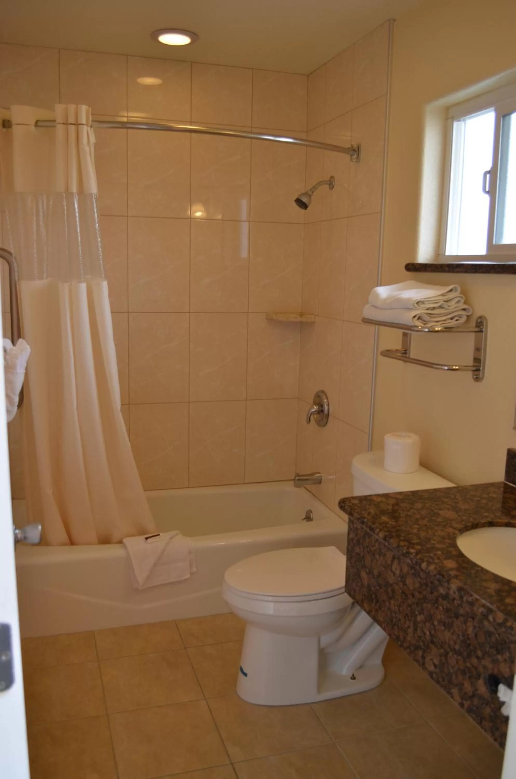 Double Room - Non-Smoking  in Seaside Inn Monterey