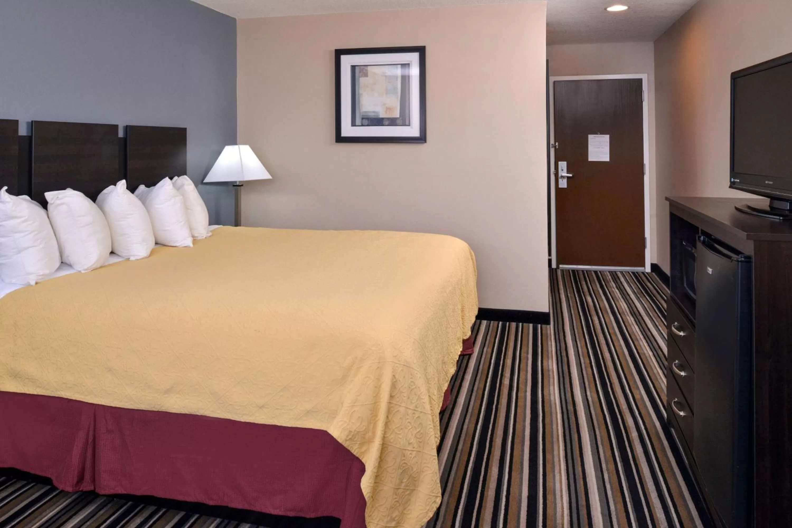 King Room - Non-Smoking in Wingate by Wyndham Beaver I-15