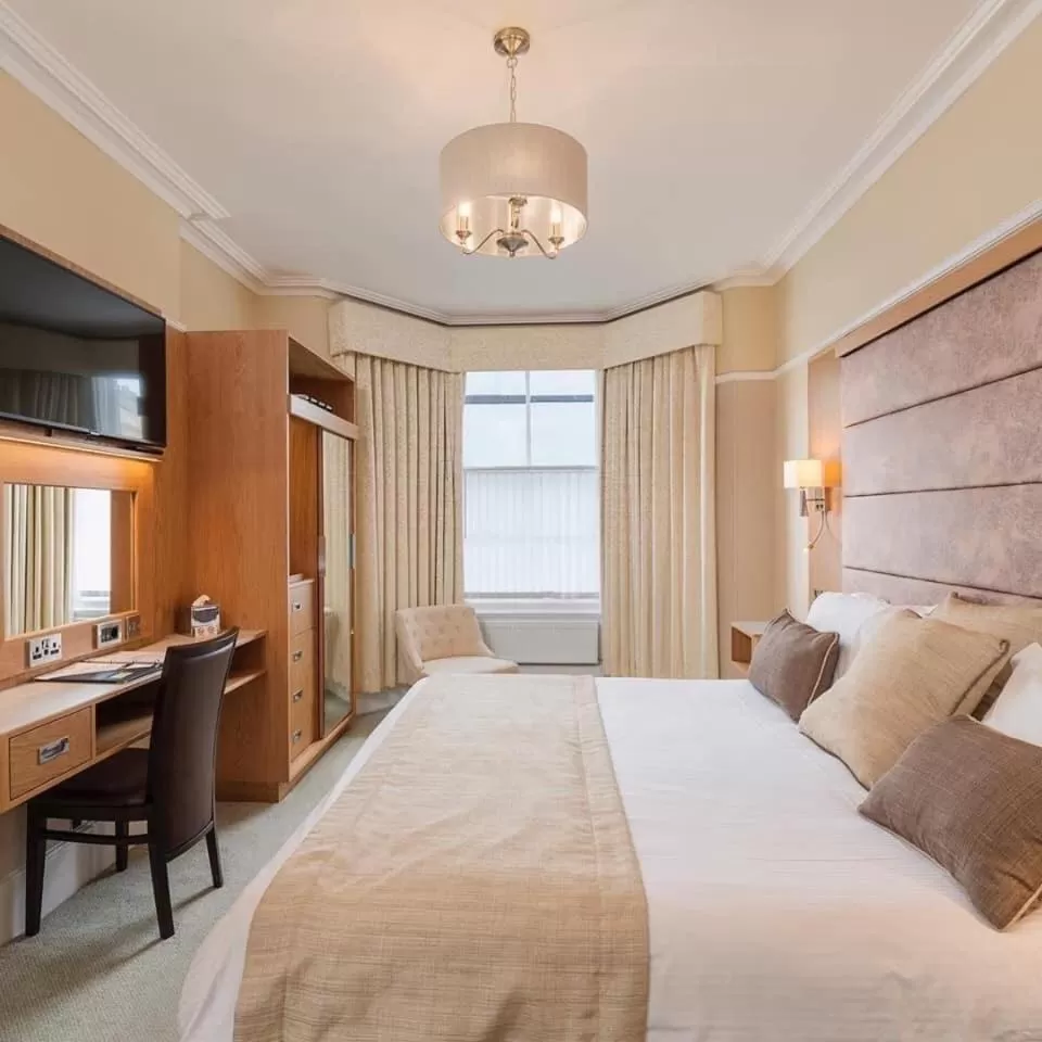 1st floor Superior Superking / Twin in Invicta Hotel Plymouth