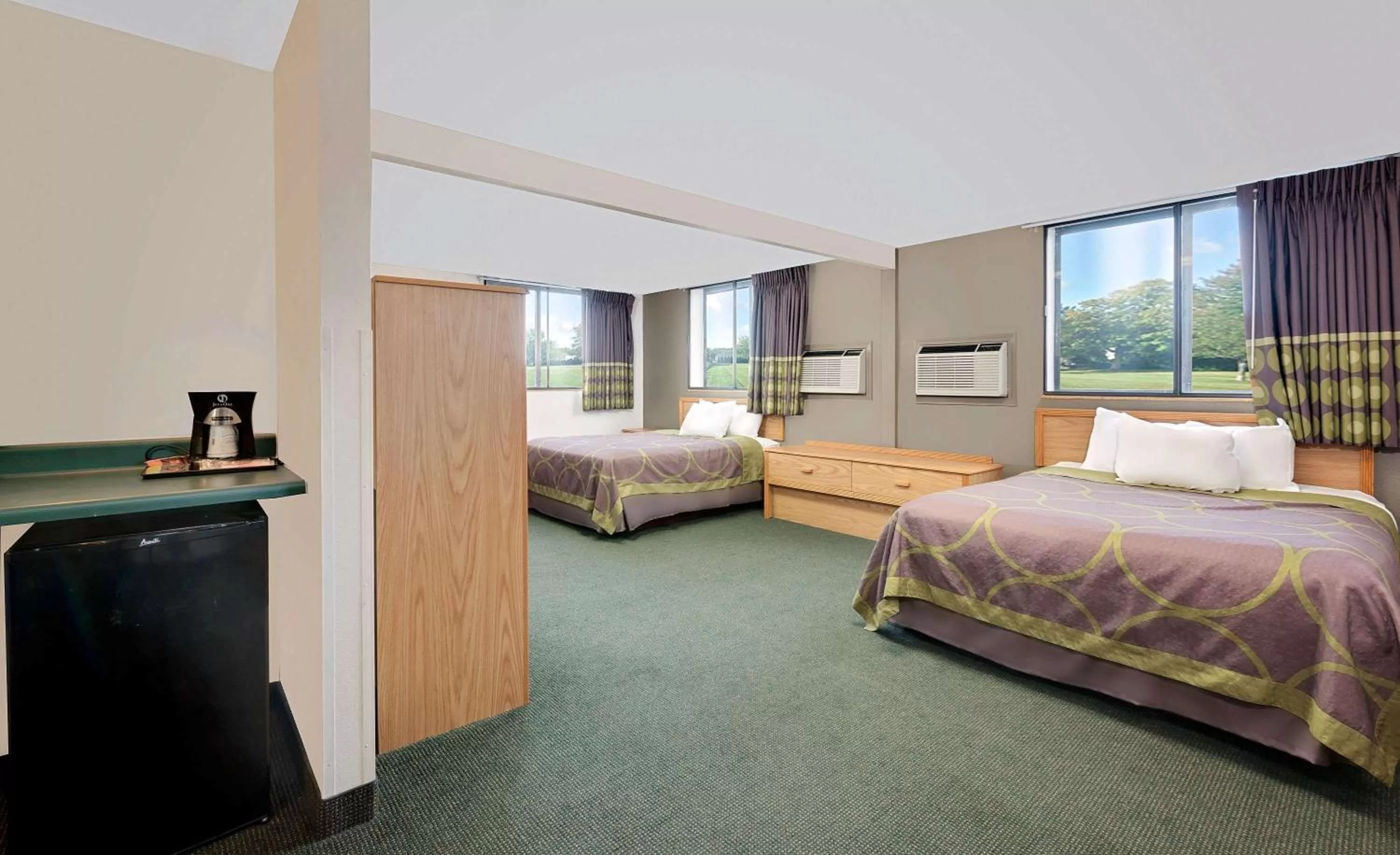 2 Queen Beds, Pool View, Non-Smoking in Super 8 by Wyndham Spearfish