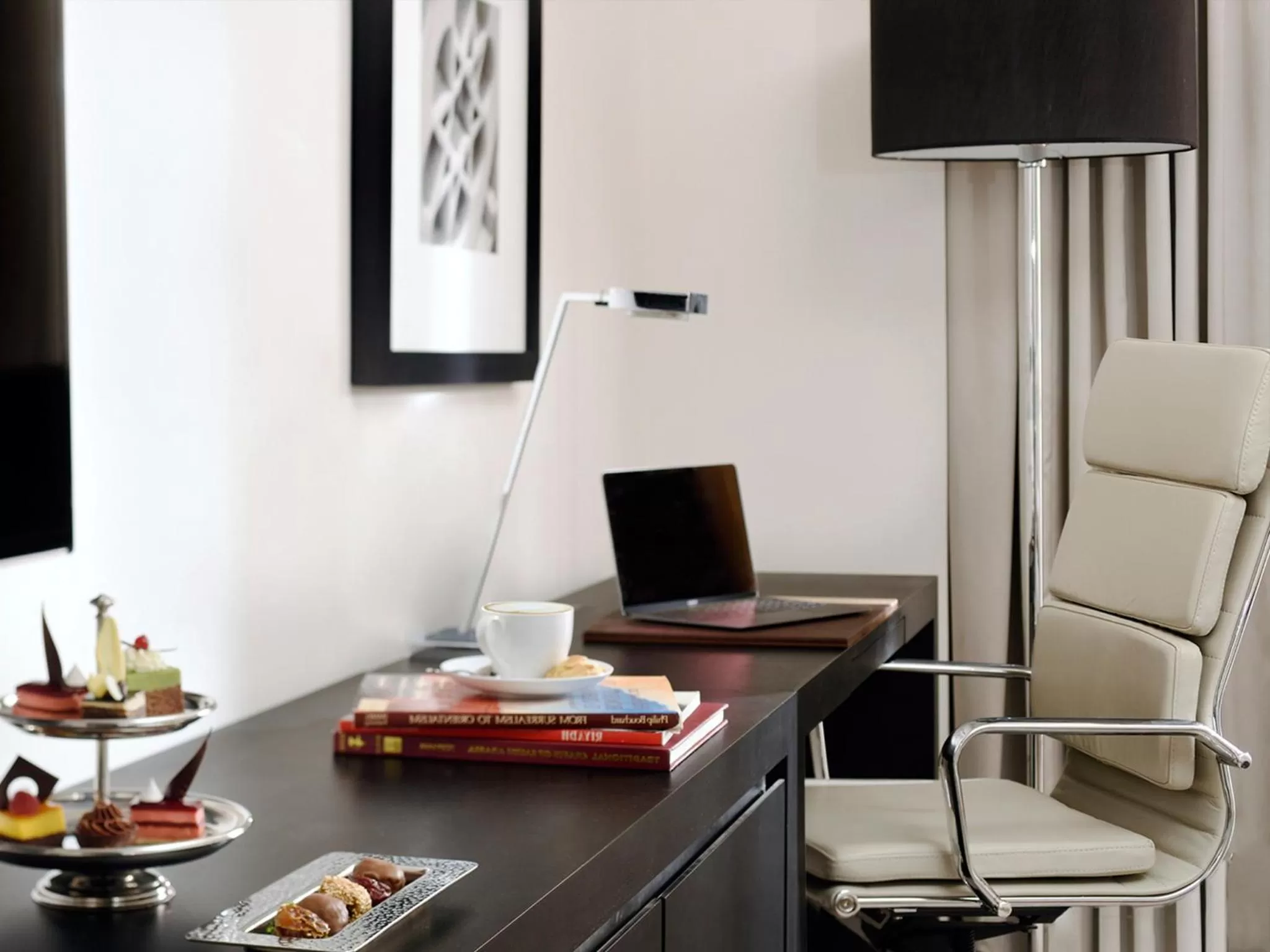 Deluxe King Room - Non-Smoking in Voco - Riyadh by IHG