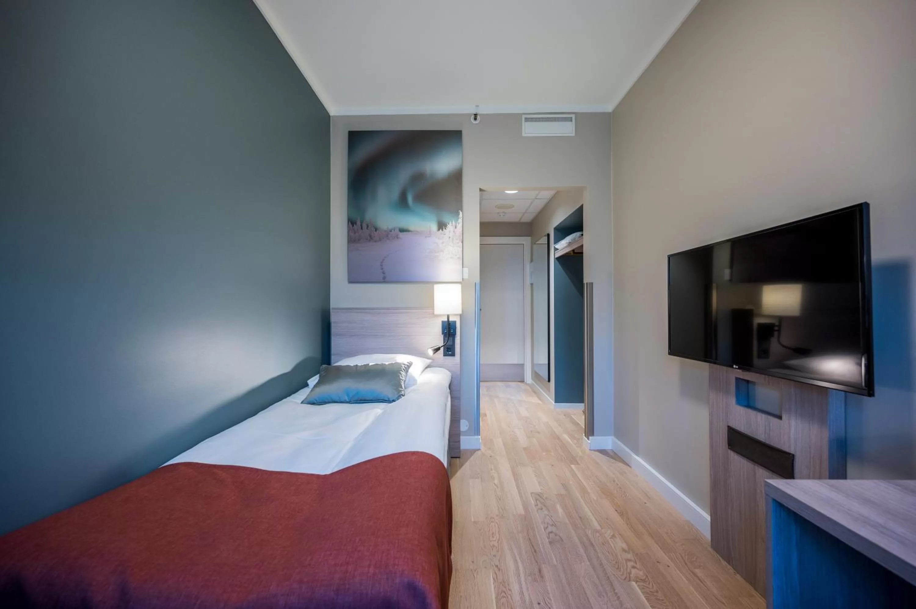 Standard Single Room in Quality Hotel Saga