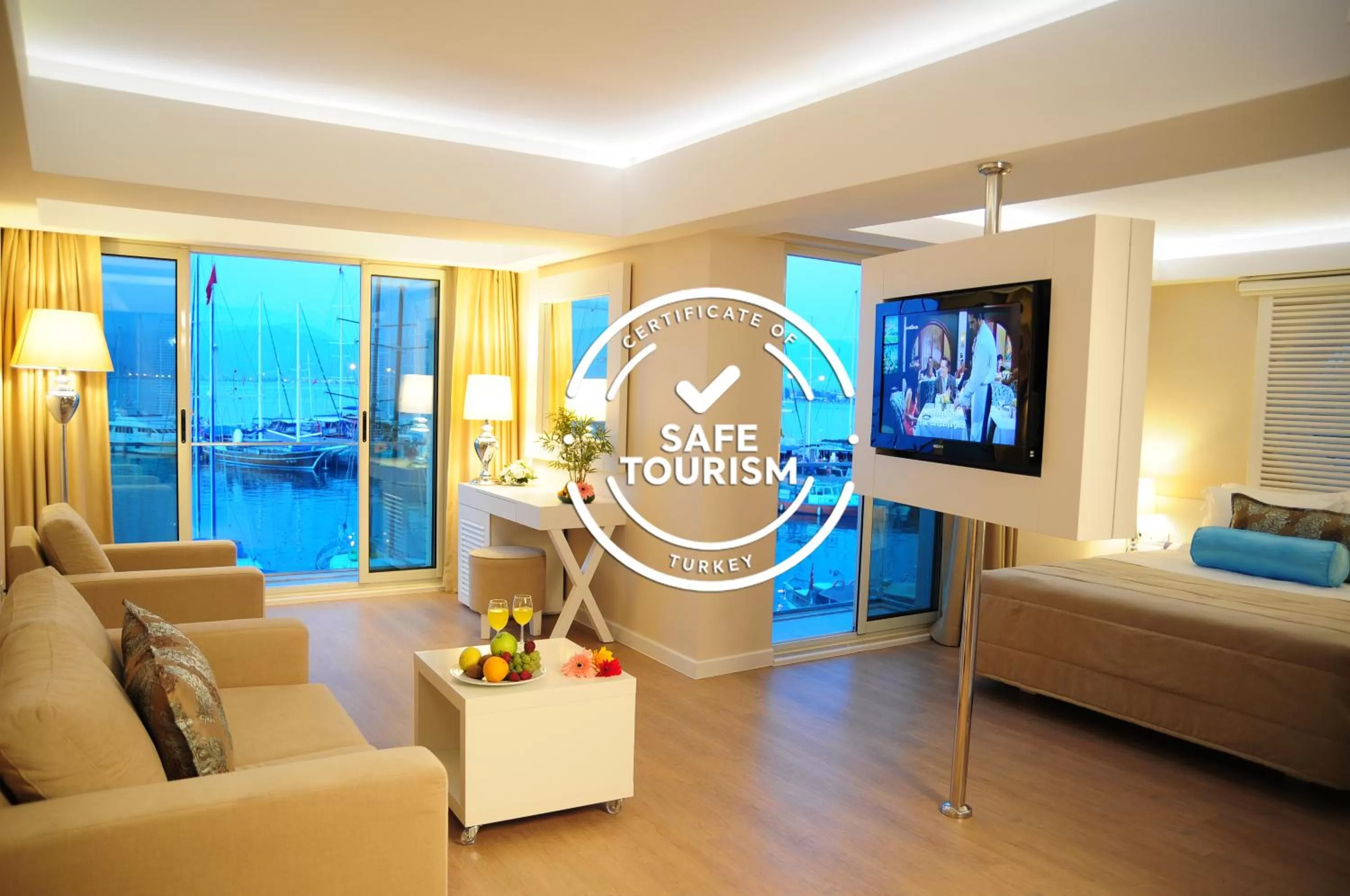 Alesta Yacht Hotel