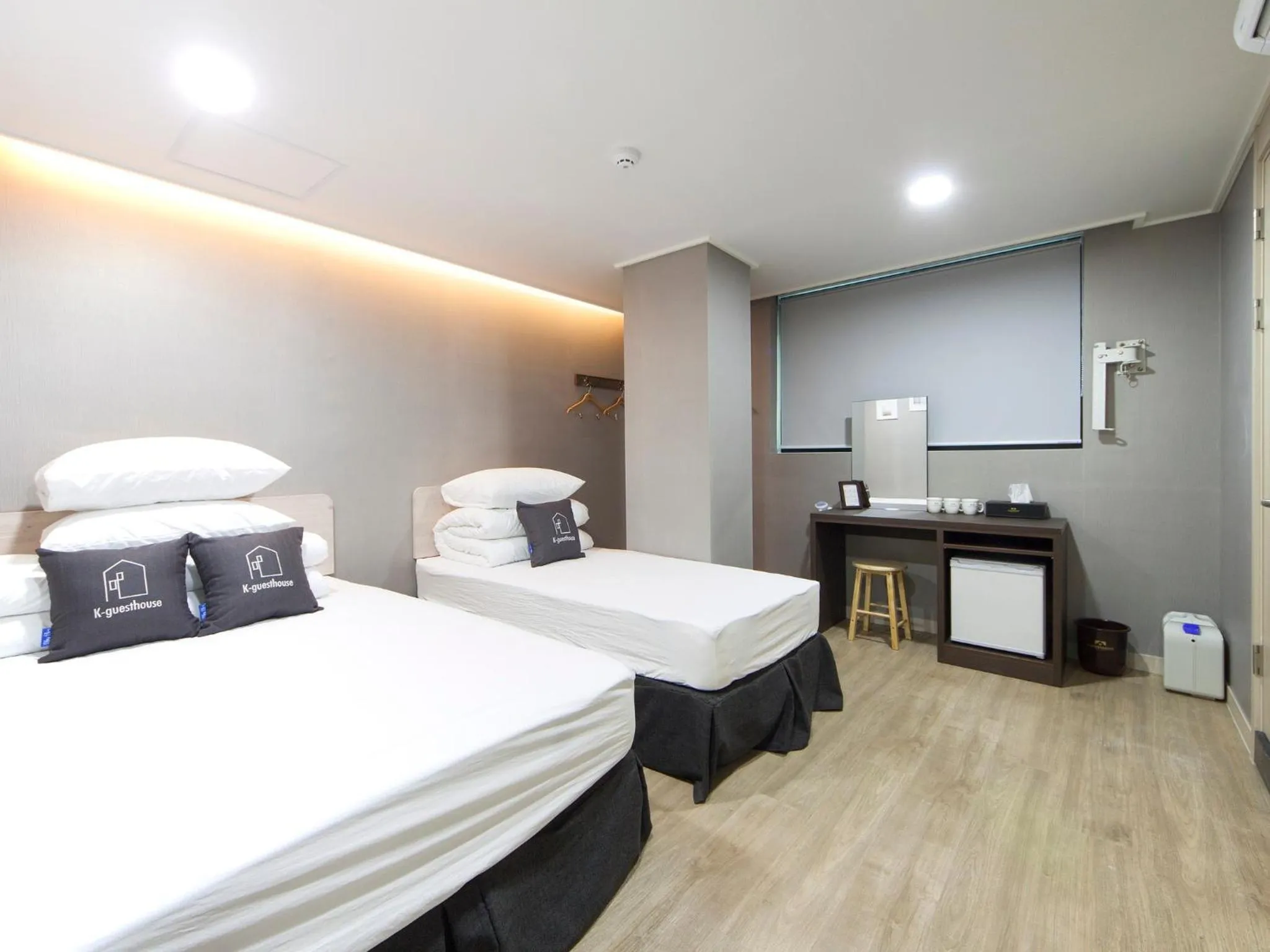 Deluxe Twin Room in K-Grand Hostel Gangnam1