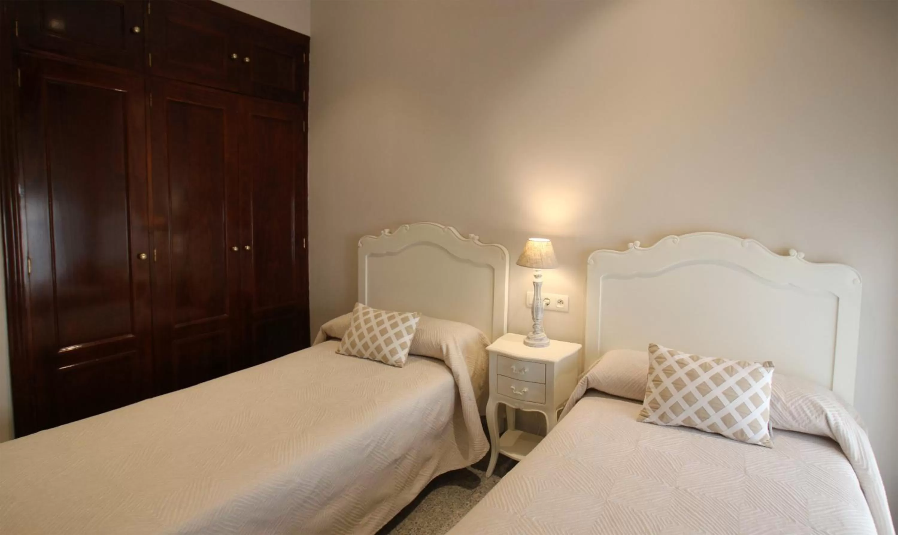 Double or Twin Room in Hotel Maestranza
