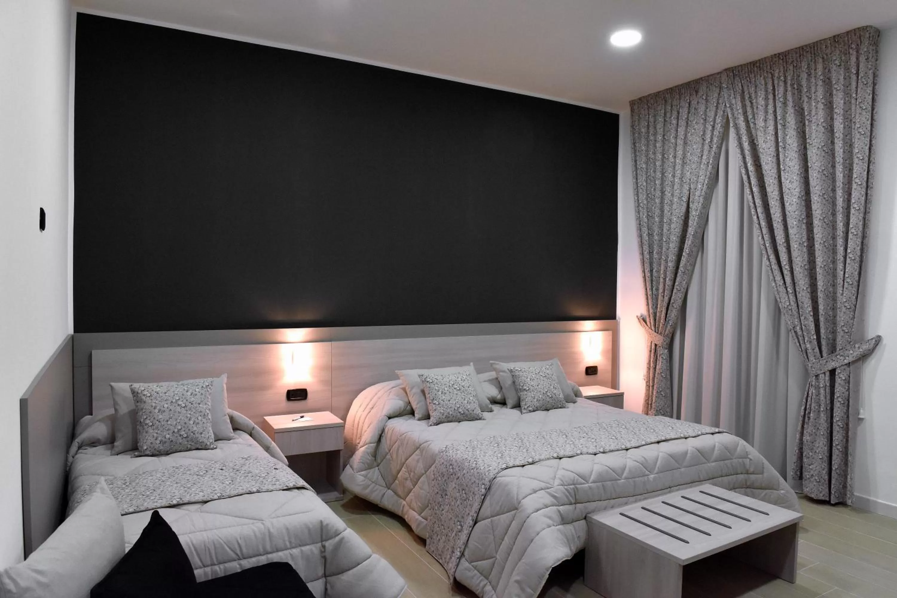 Superior Double or Twin Room with City View - single occupancy in Bed And Breakfast Garibaldi54