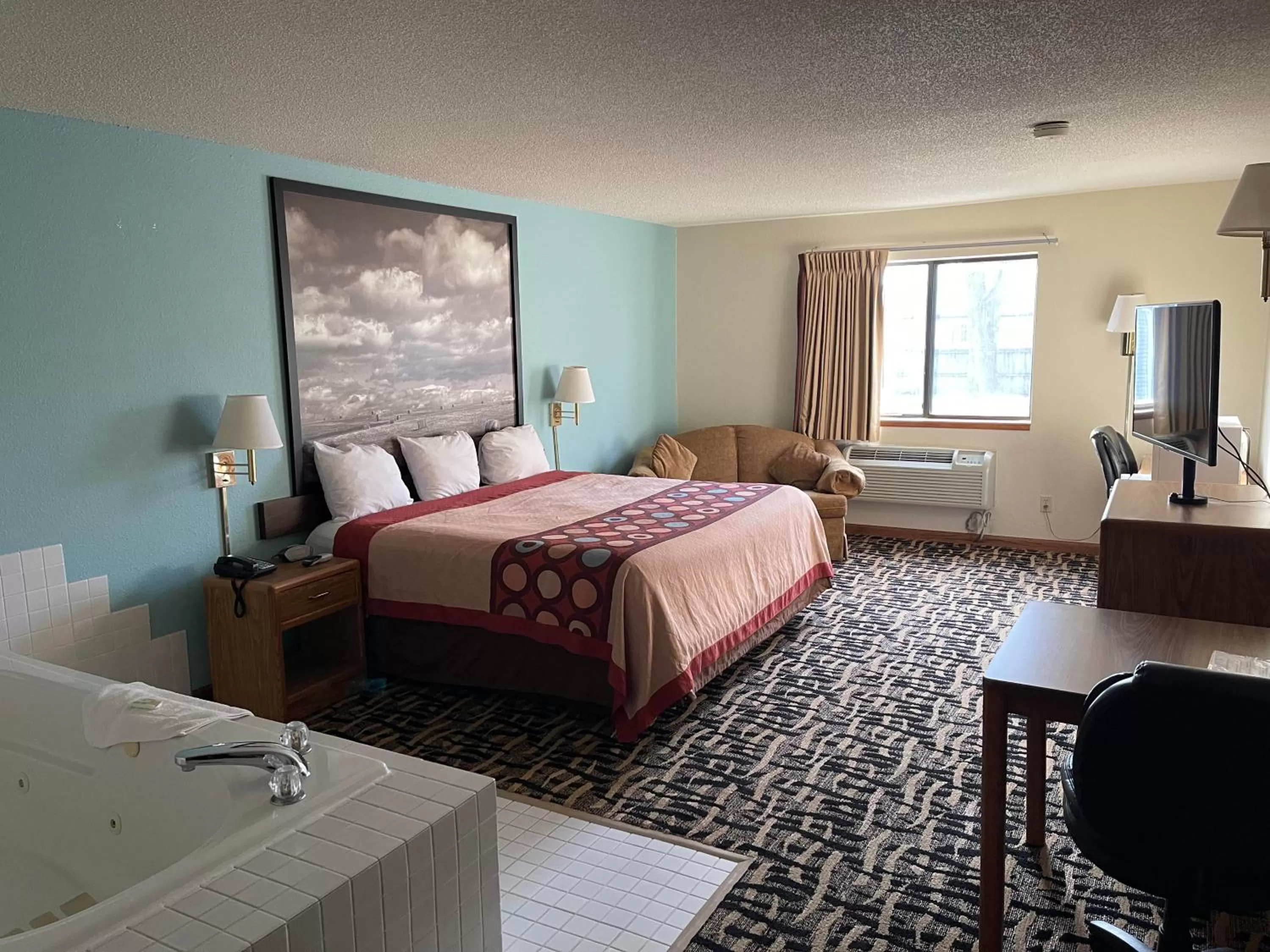 West Point Inn & Suits