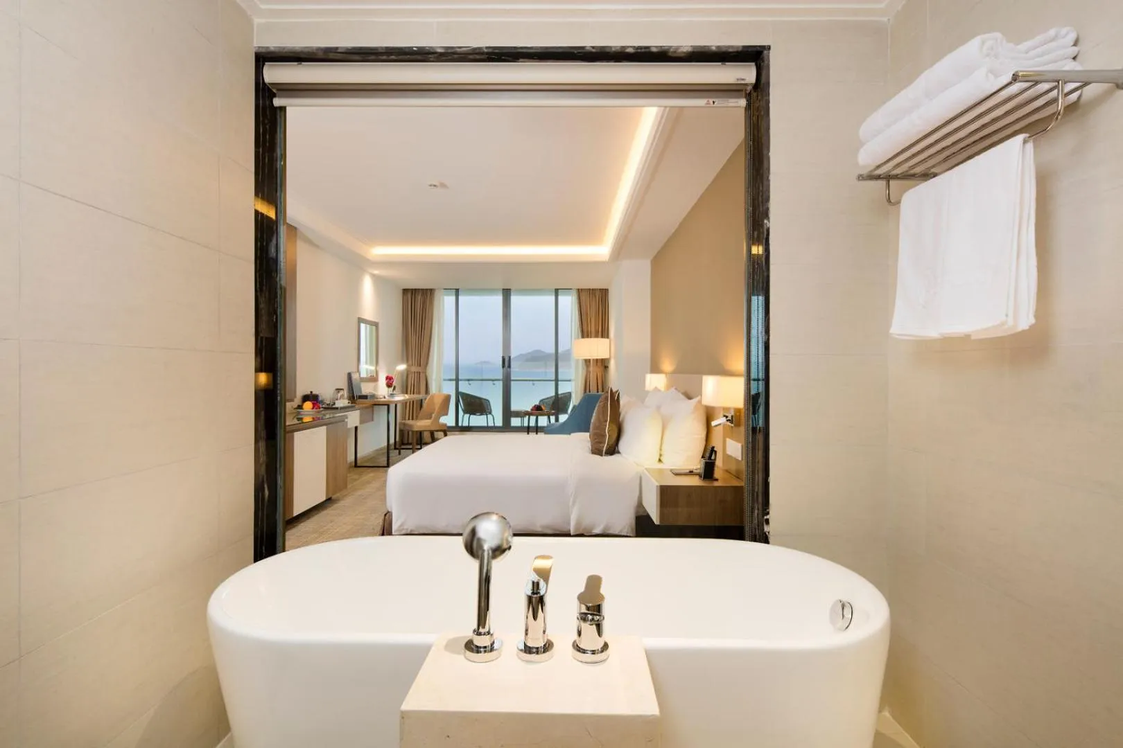 Premier Deluxe Double Room with Sea View in Asteria Comodo Nha Trang Hotel
