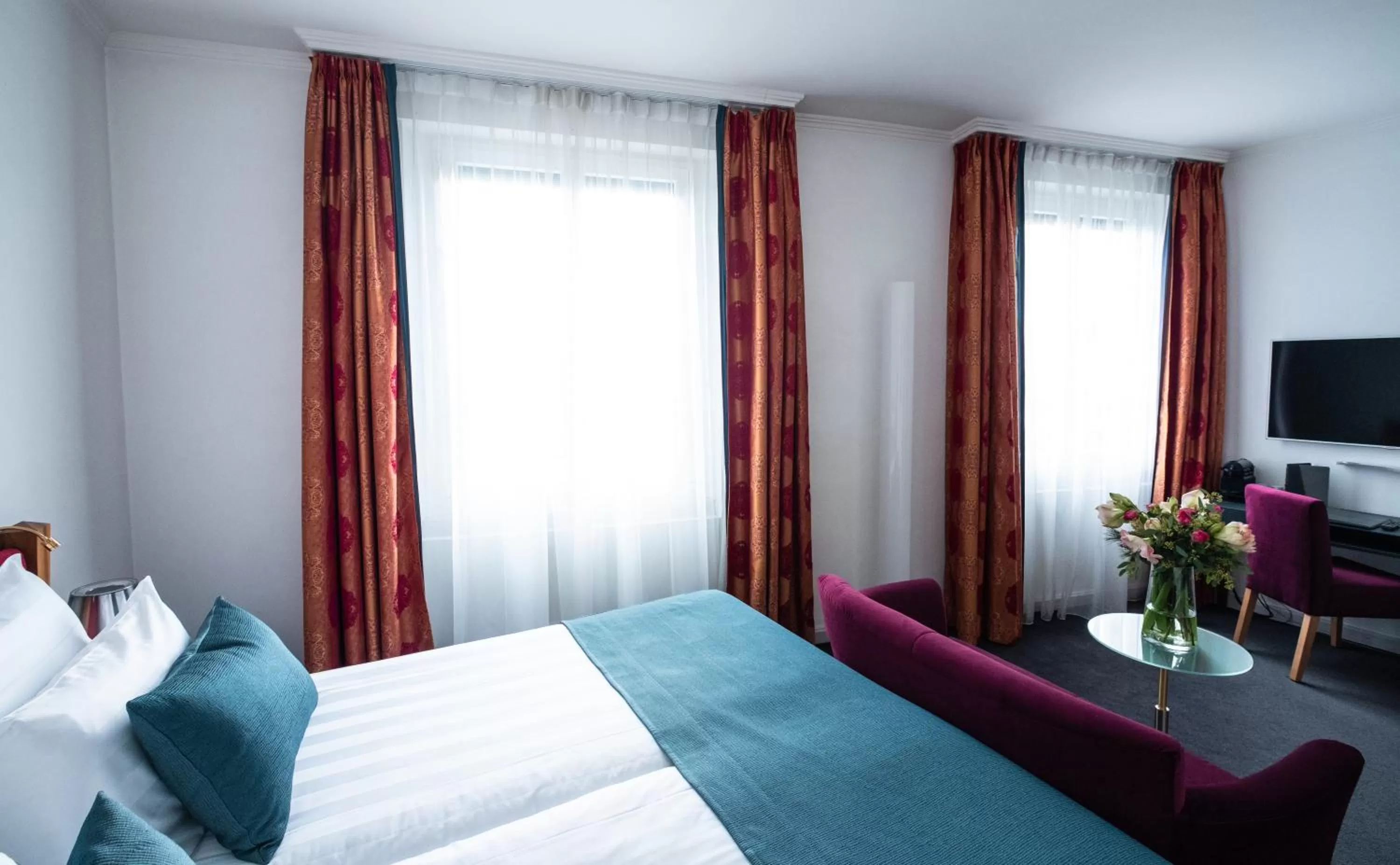 Deluxe Double Room in The Ambassador