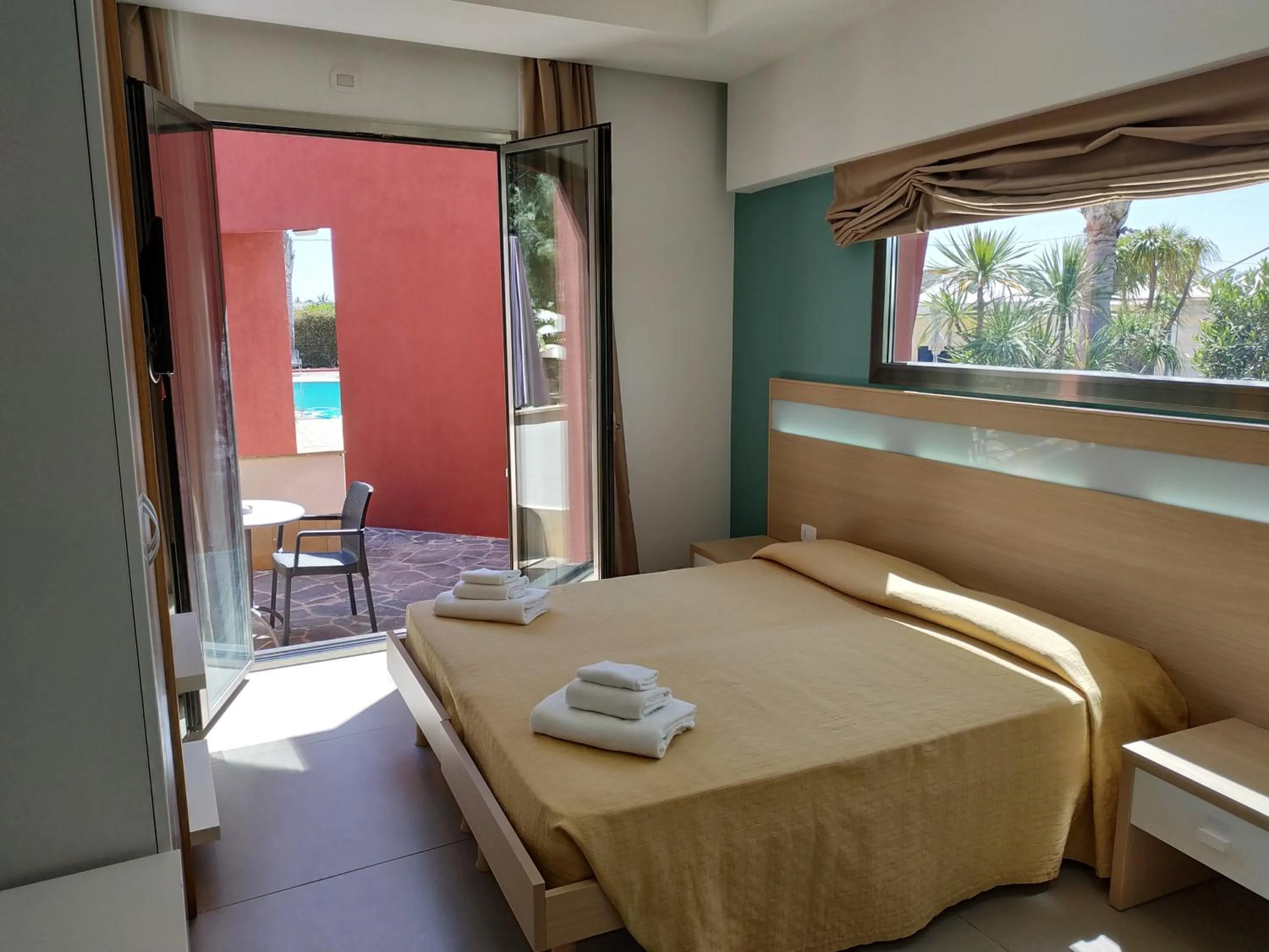 Double Room with Porch in Albatros Hotel
