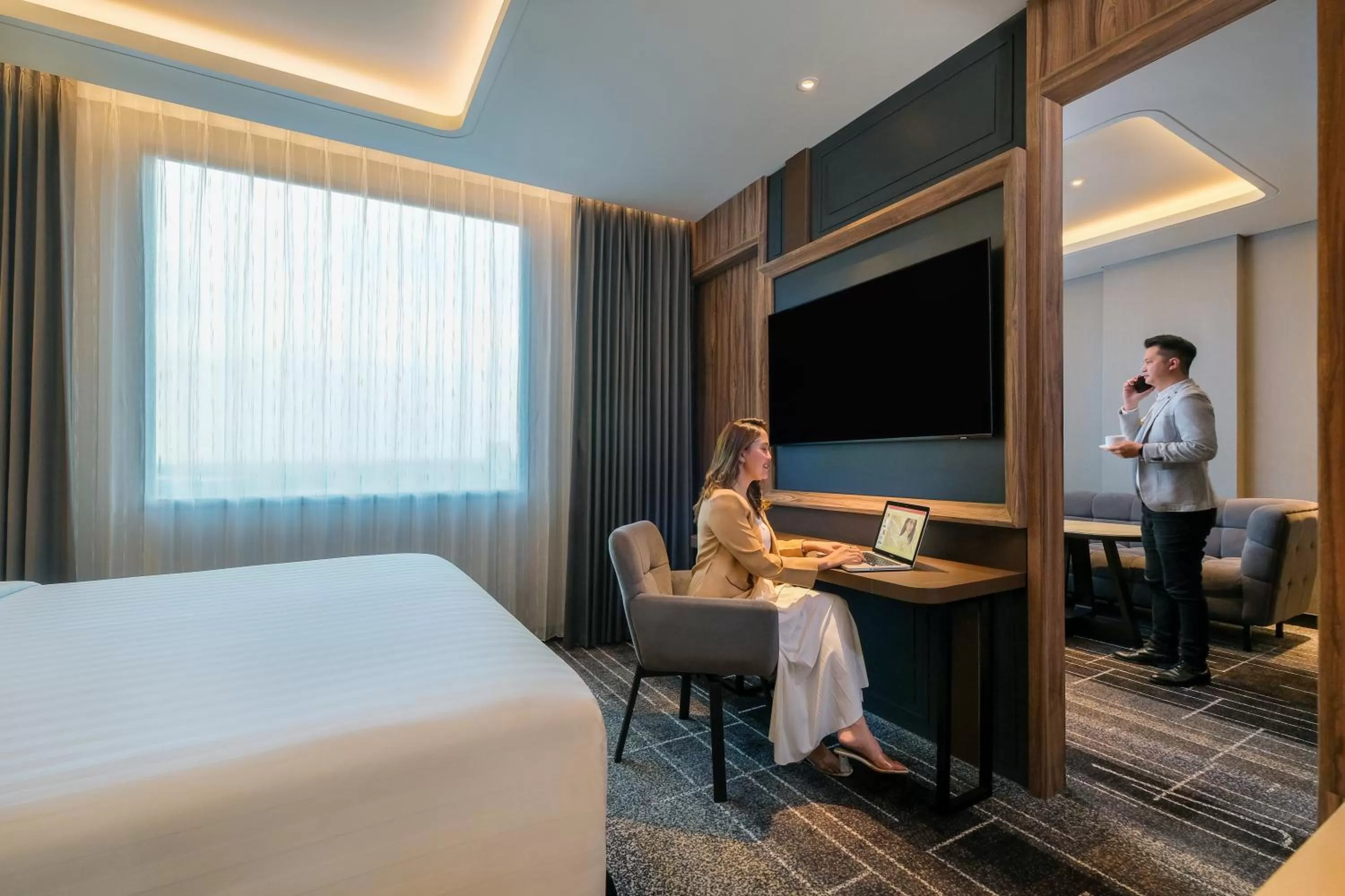 Executive Suite with Double Bed in Mercure Tangerang Centre