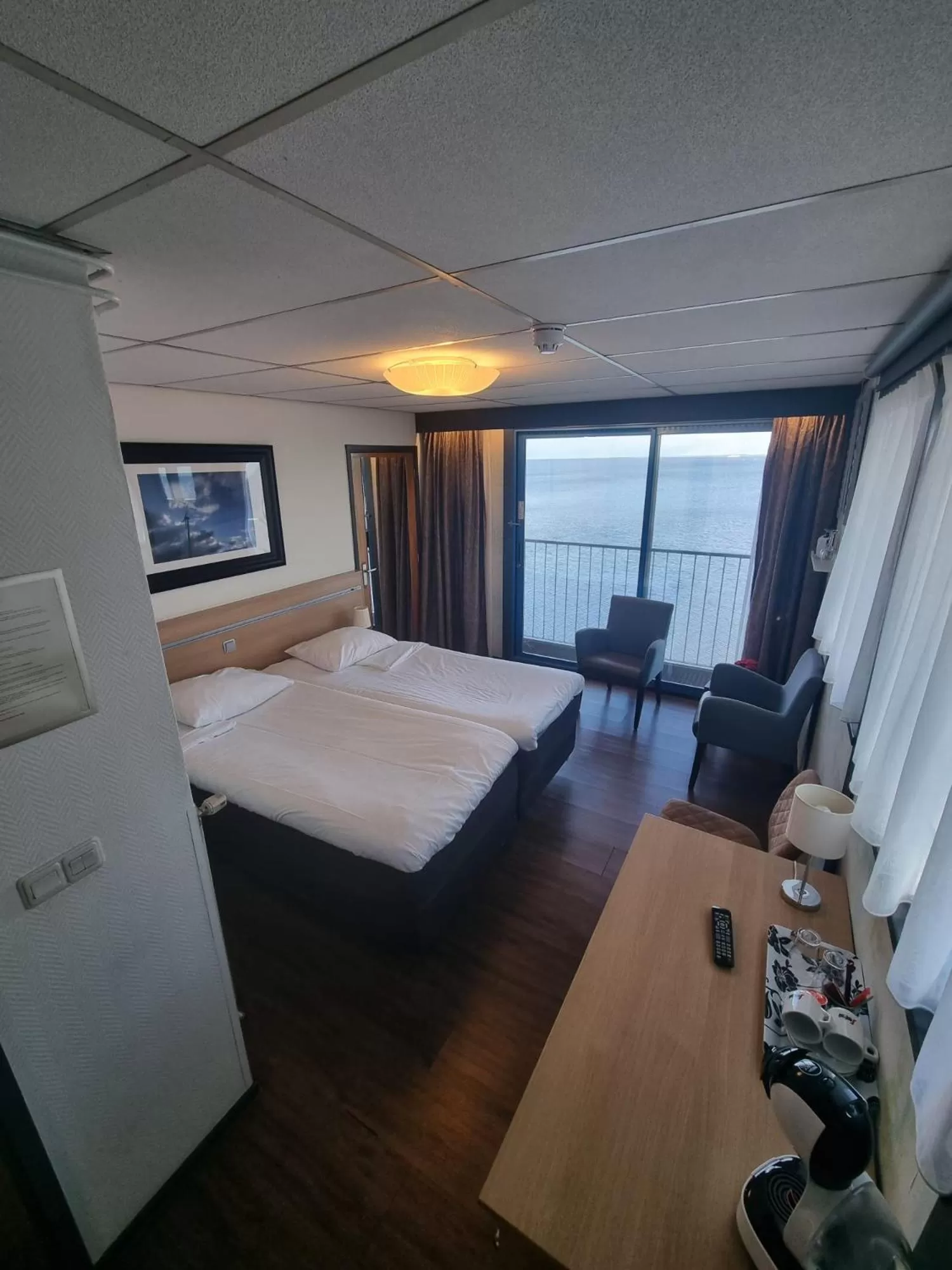 Deluxe Twin Room with Sea View in Eemshotel