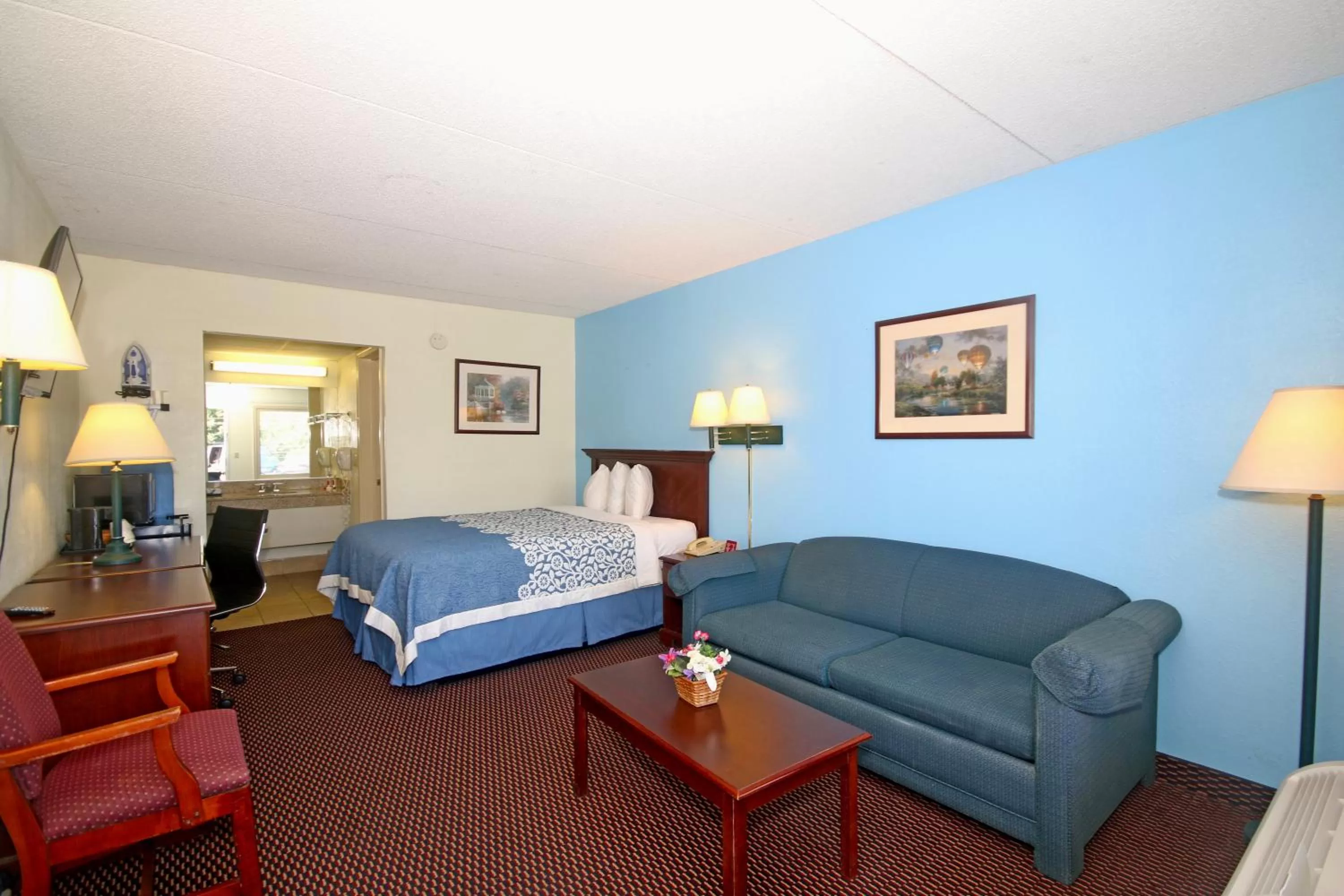 Queen Room - Non-Smoking in Hamilton Inn Jonesville I-77