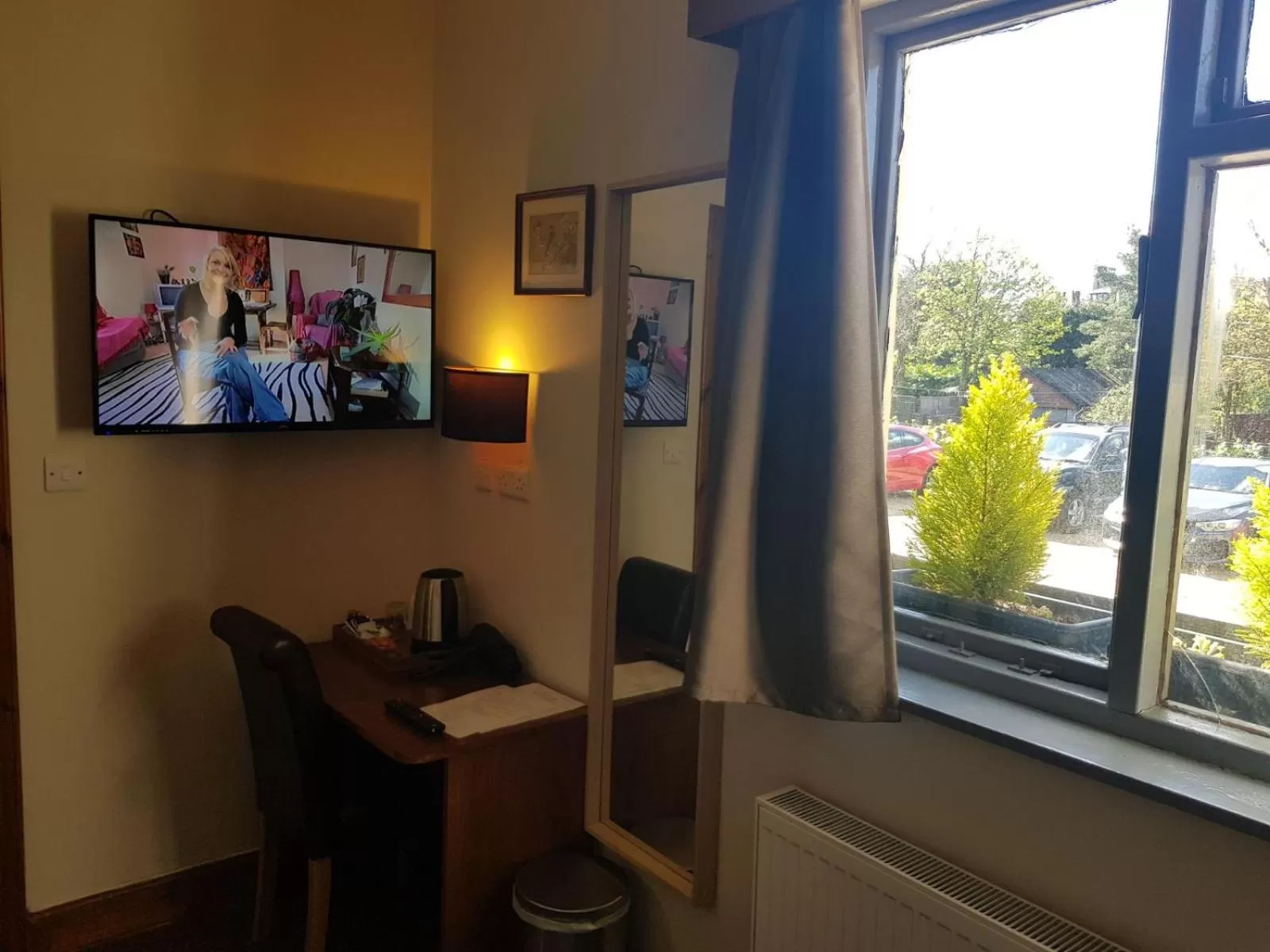 Single Room in Crosshill House