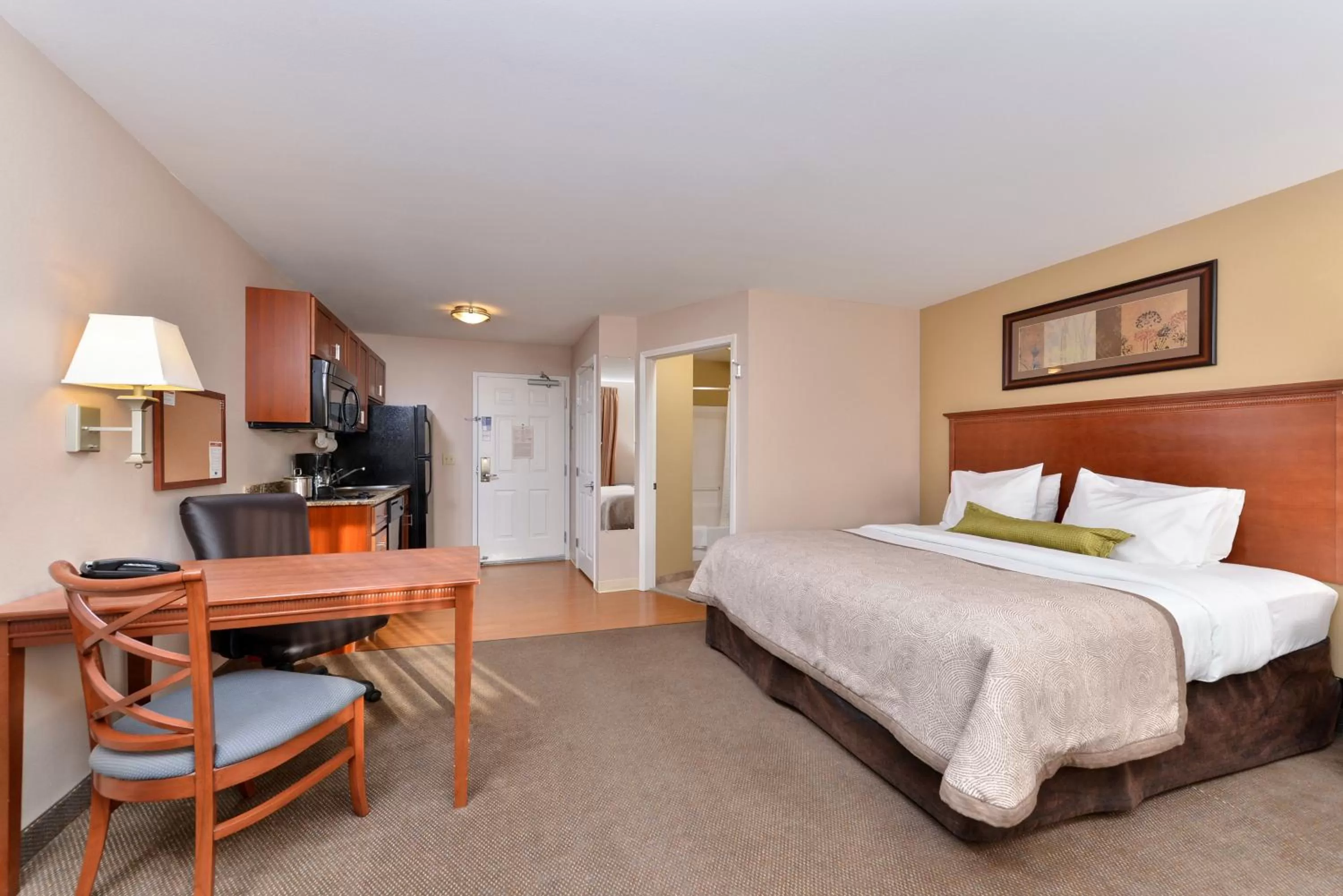King Suite - Non-Smoking in Candlewood Suites Williston by IHG
