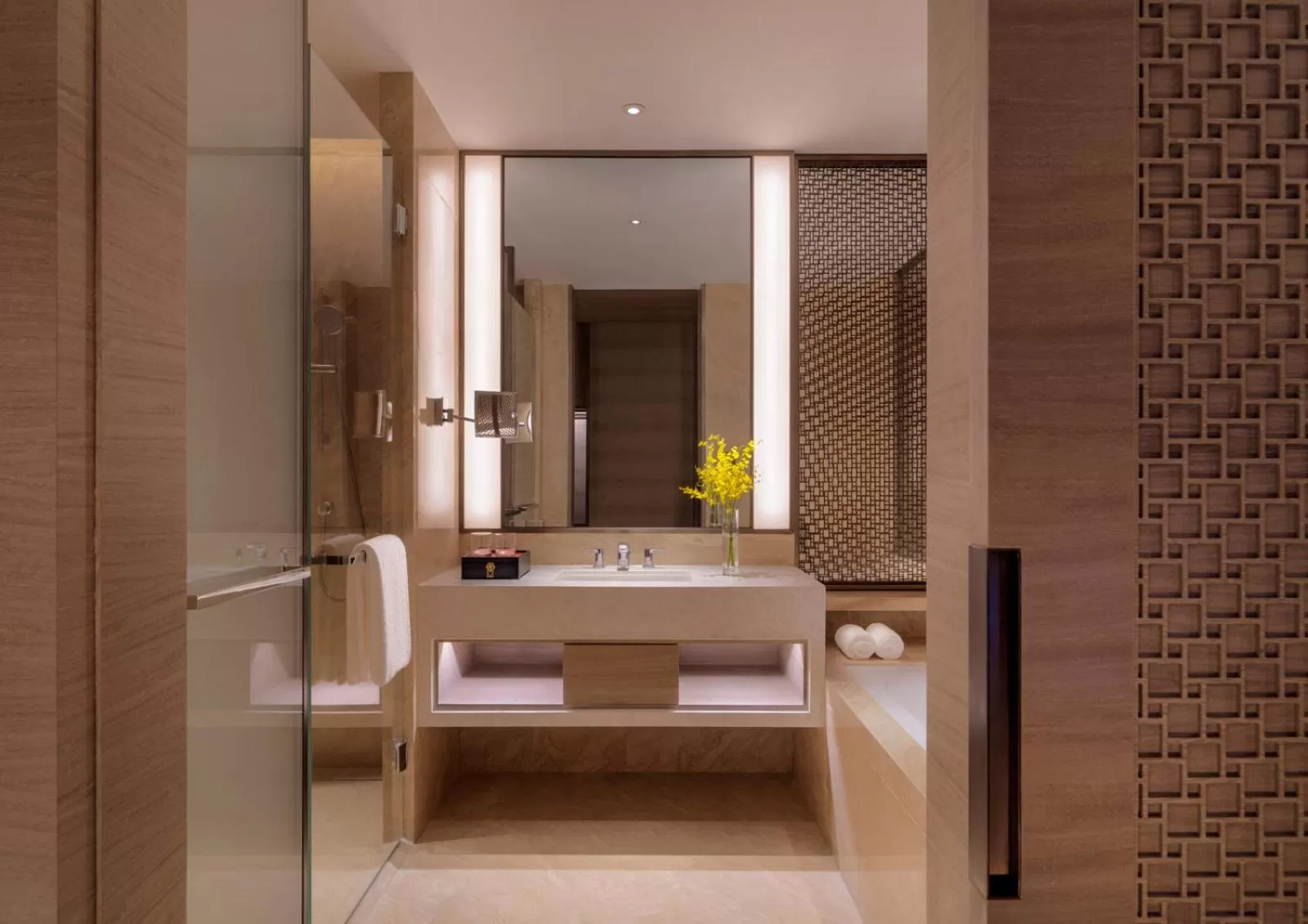 King Room in Hyatt Regency Zhenjiang