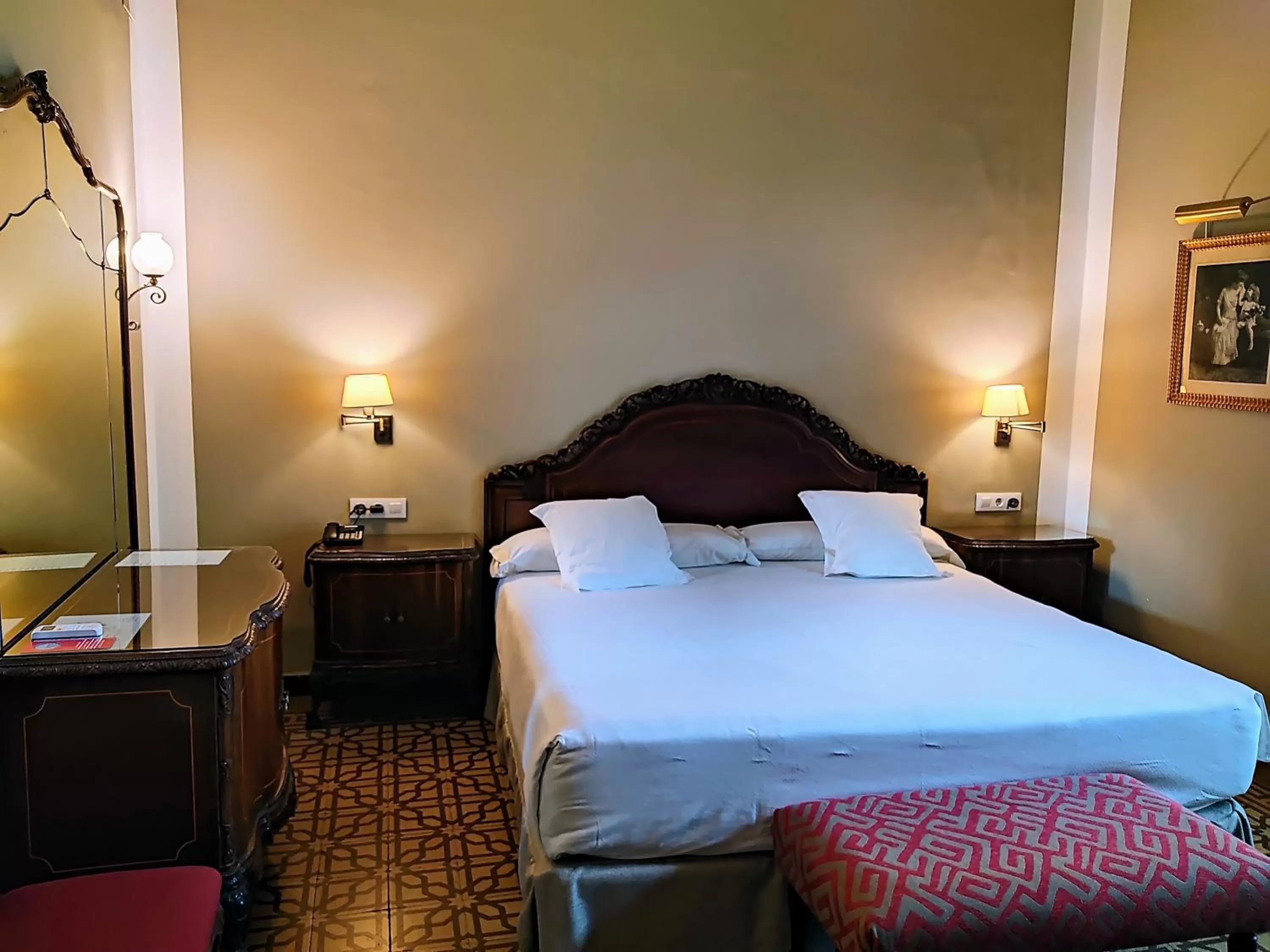 Superior Double or Twin Room in Hotel Simon