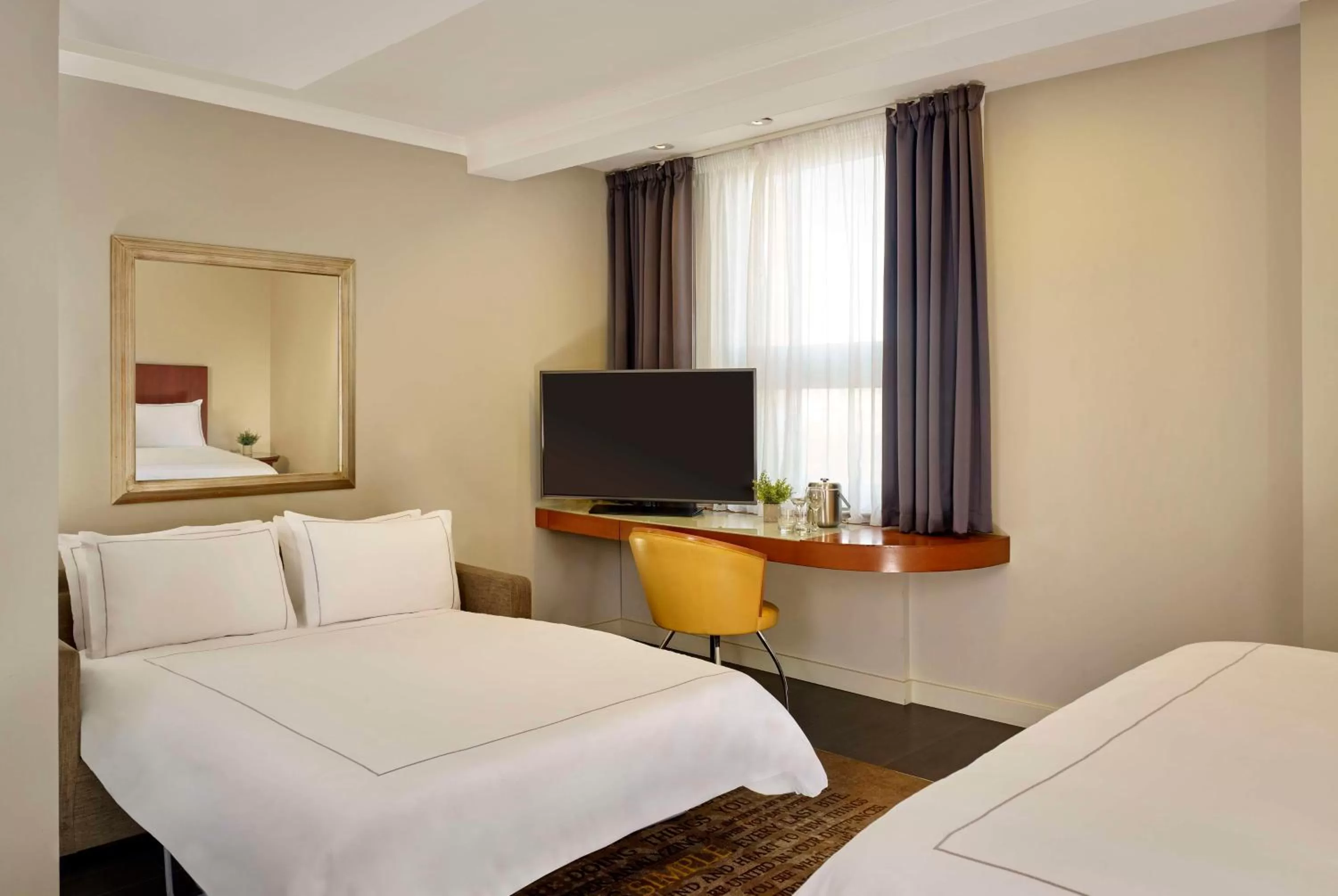 Executive King Room with Sofa Bed in Park Plaza Nottingham