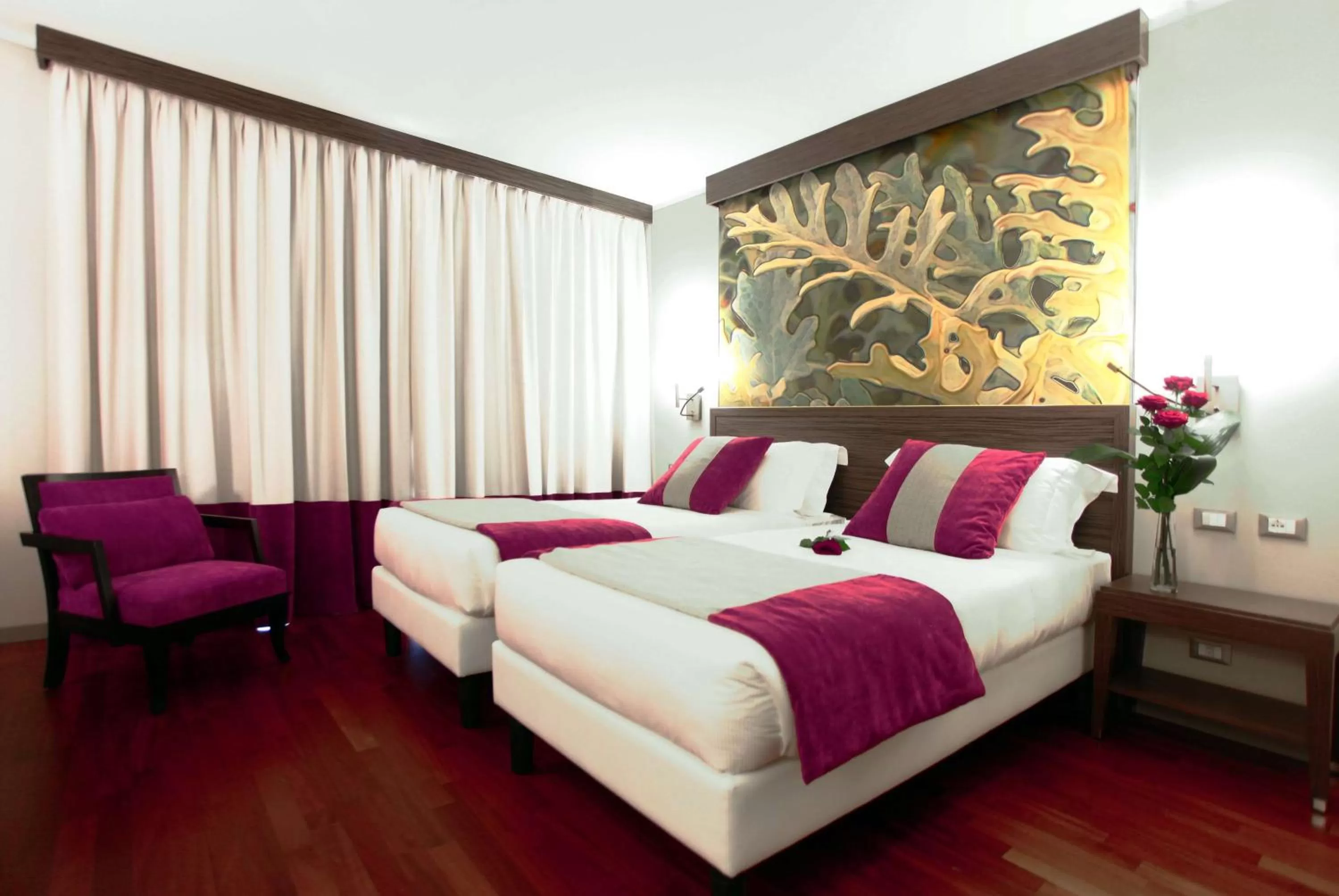 Twin Room with Shower - single occupancy in Ramada Plaza by Wyndham Milano