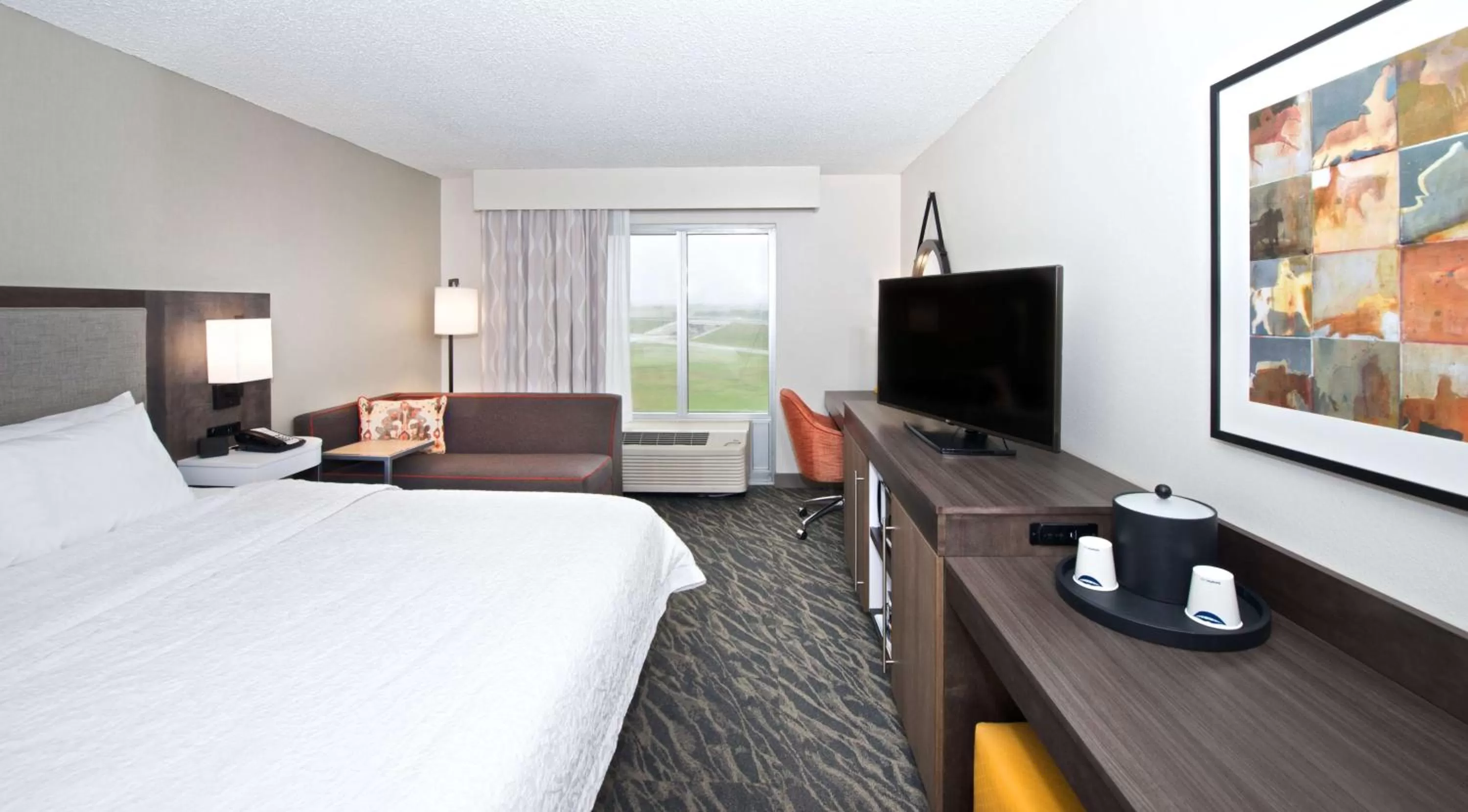 King Room with King Bed - Non-Smoking in Hampton Inn & Suites N Ft Worth-Alliance Airport