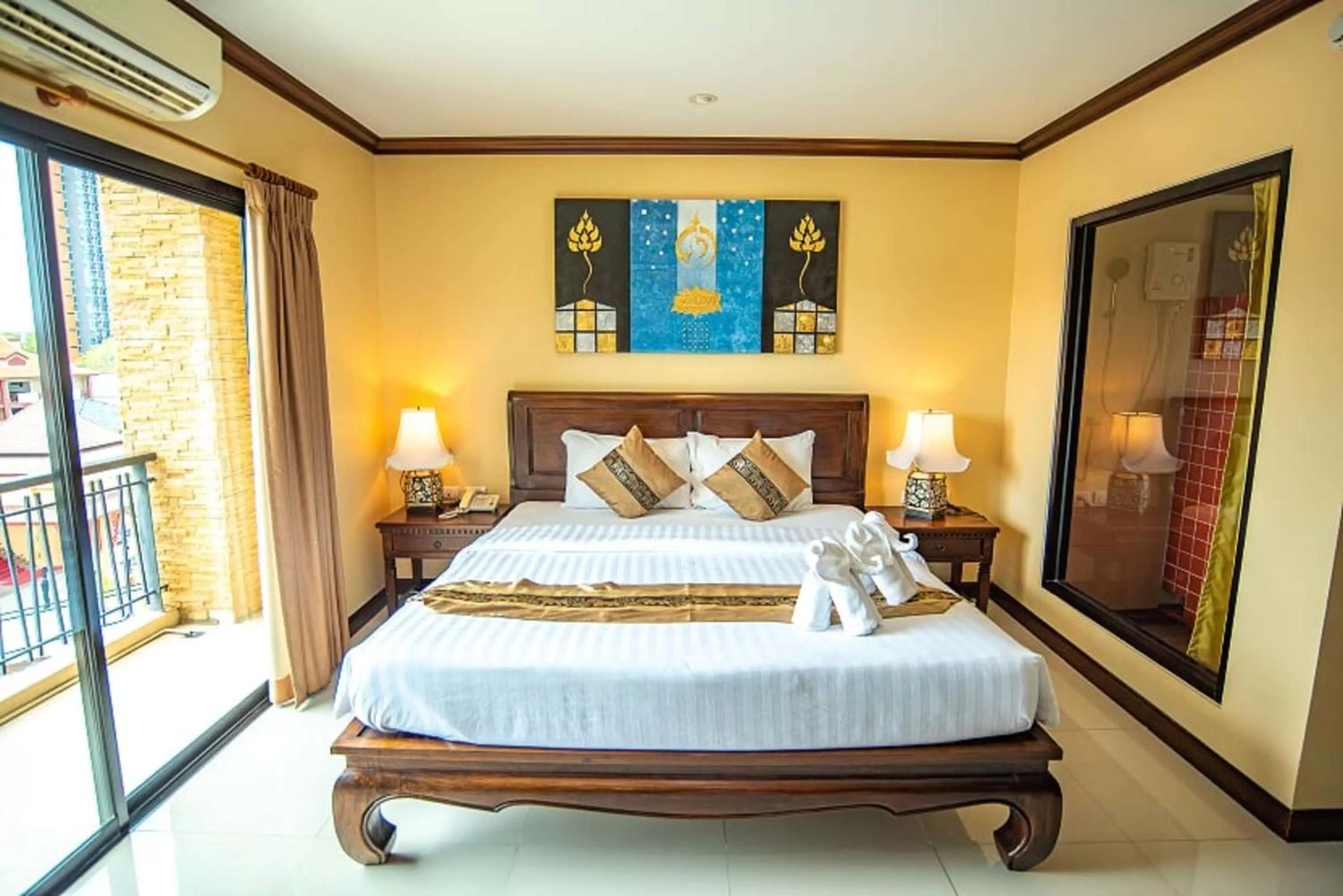 Standard Double or Twin Room with Balcony in The LD Pattaya Hotel