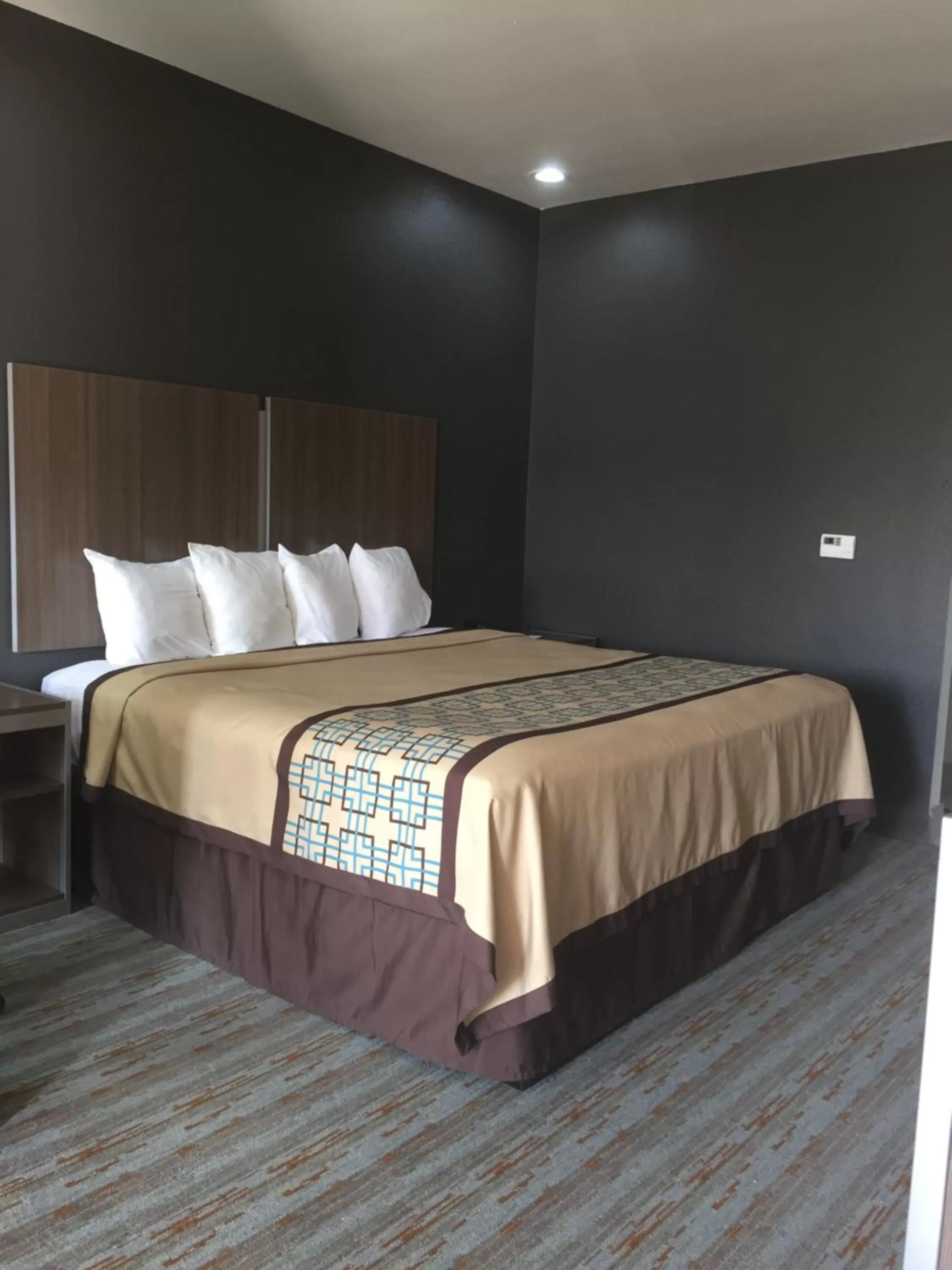 King Suite in Scottish Inn & Suites - Conroe