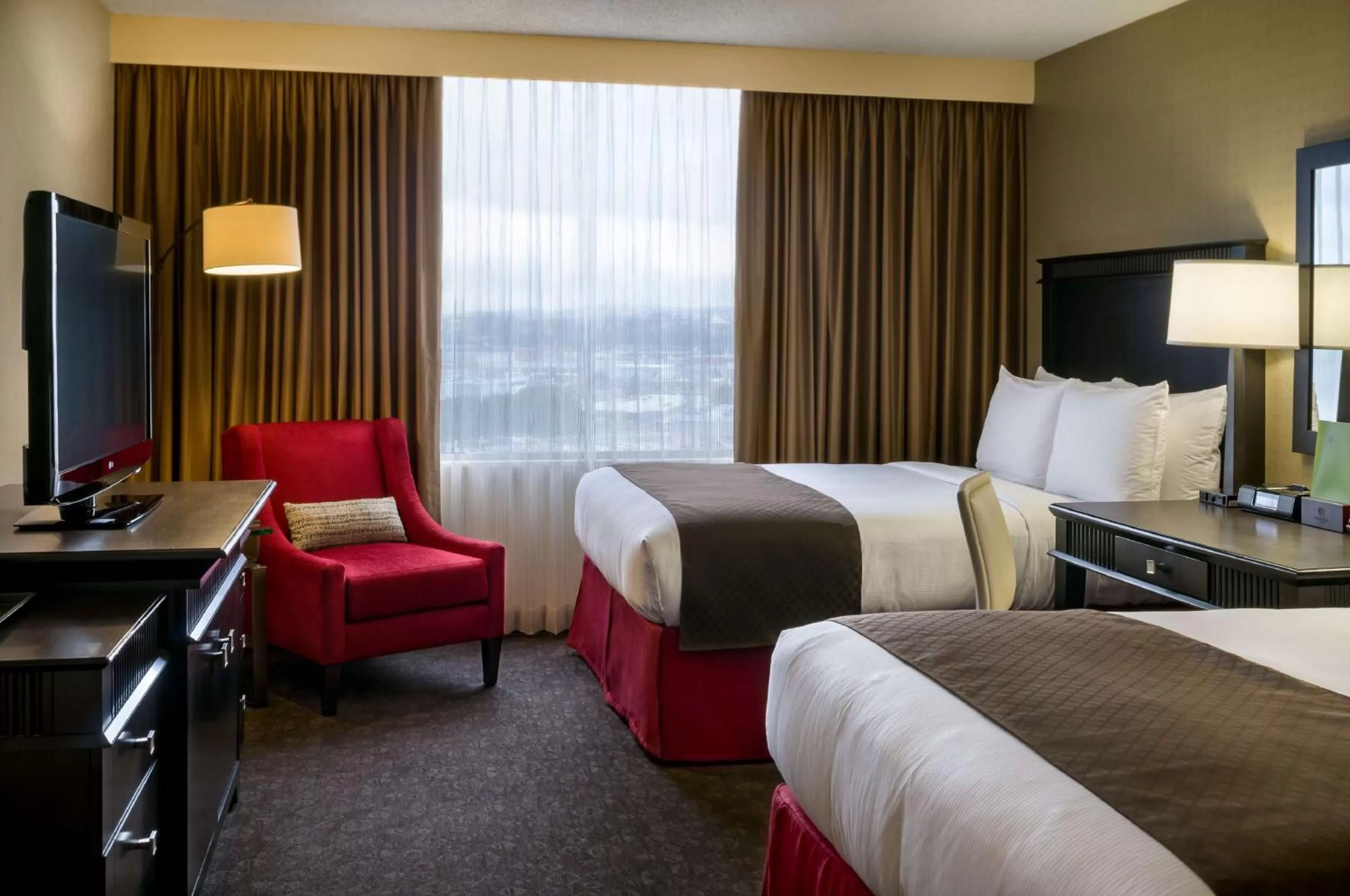 Queen Room with Two Queen Beds in Doubletree by Hilton Los Angeles Downtown