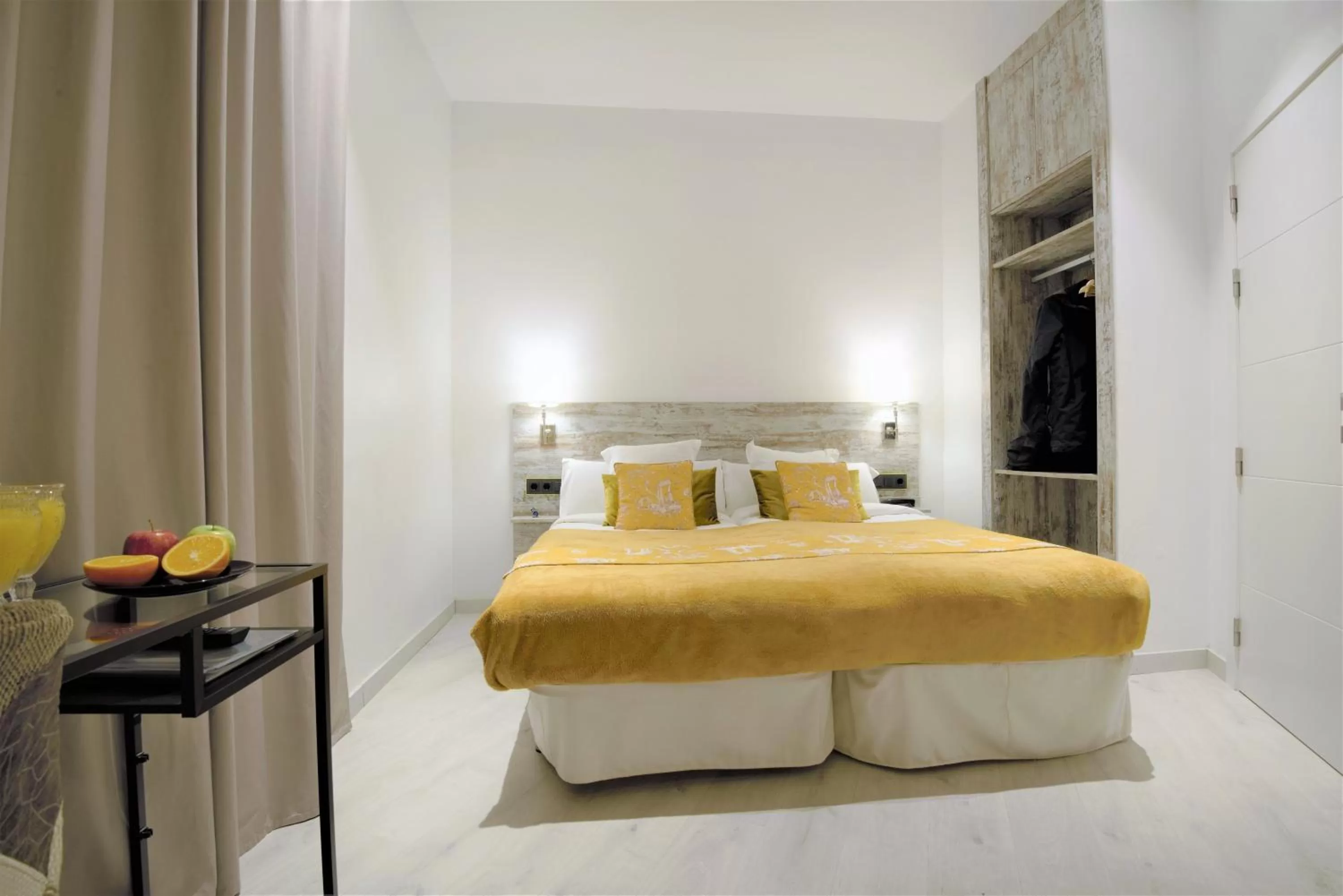 Twin Room in DreamKeys Barcelona City