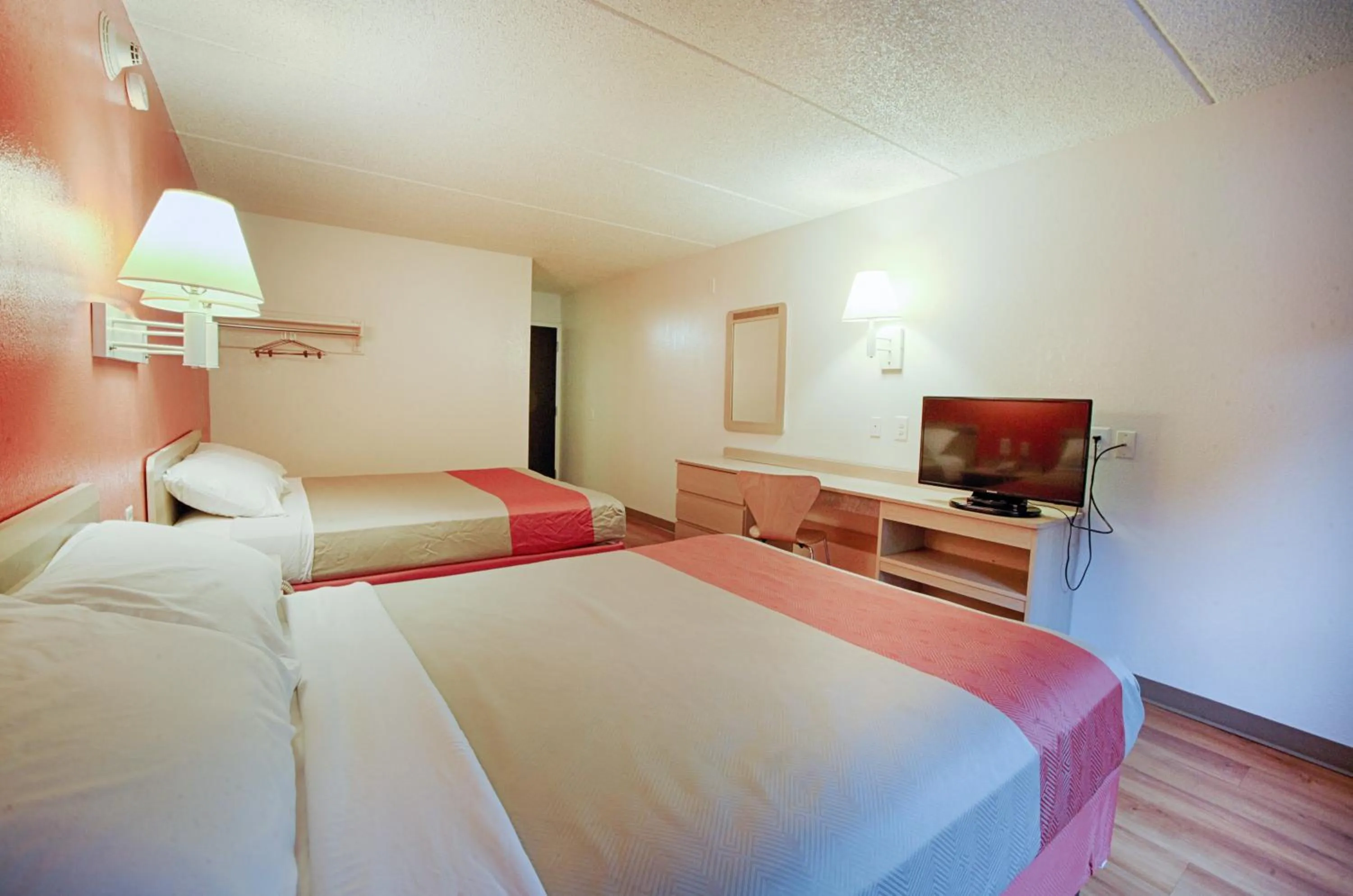 Queen Room with Two Queen Beds in Motel 6-Albany, NY